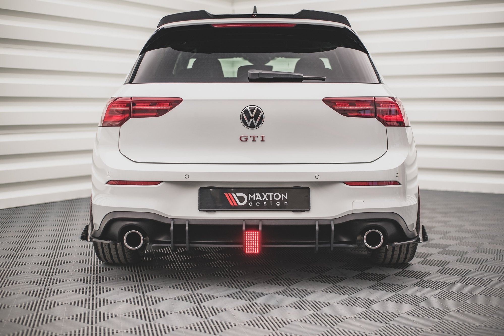 Luz LED Stop Volkswagen Golf GTI Mk8