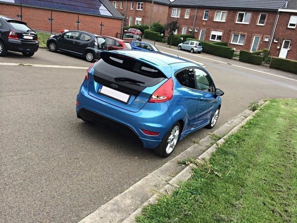Extensión parachoques trasero Ford Fiesta Mk7