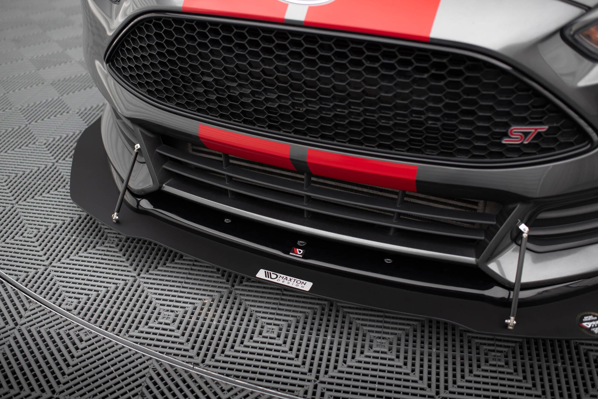 Lip delantero híbrido V.1 Ford Focus ST Mk3 Facelift