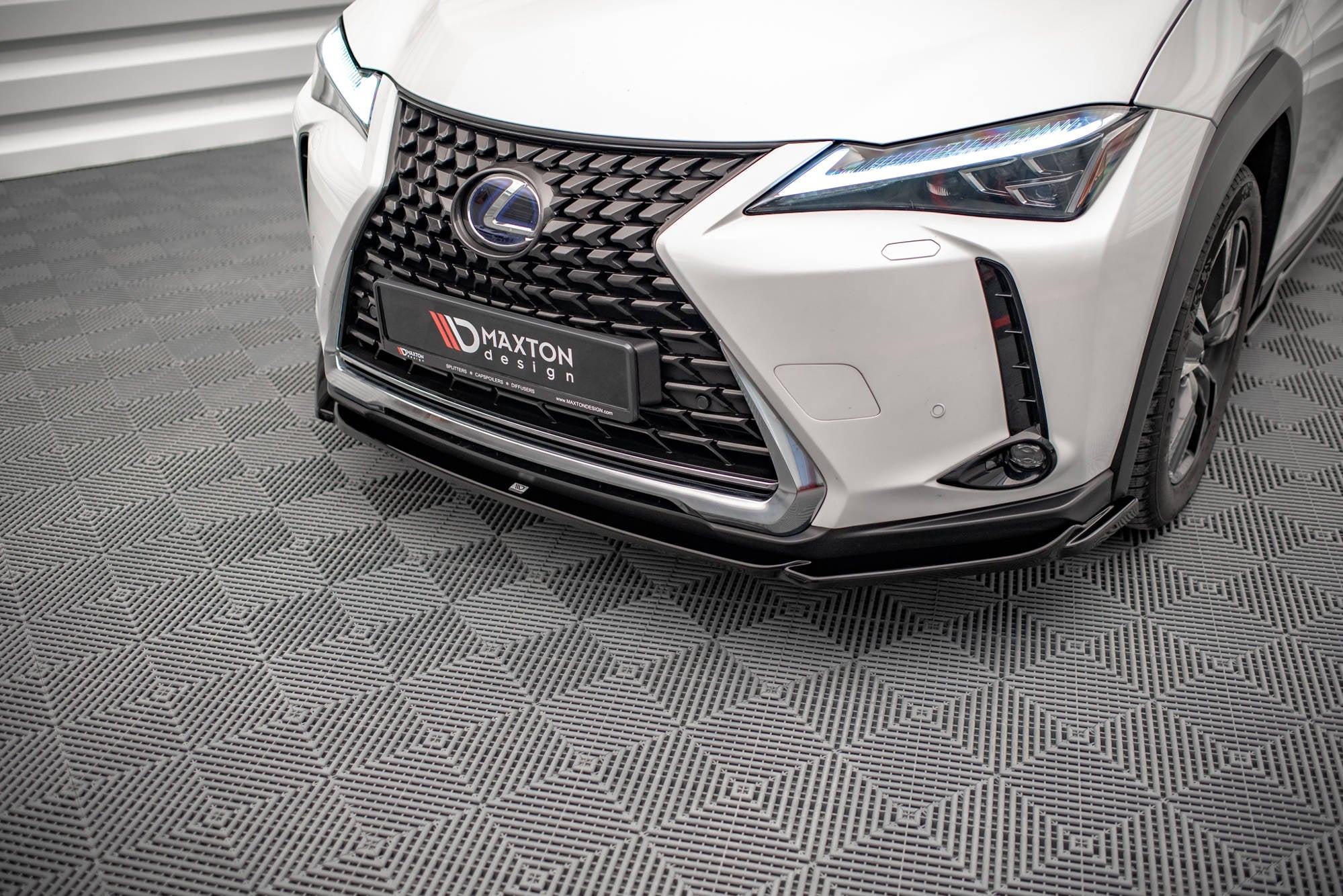 Lip delantero Lexus UX Mk1