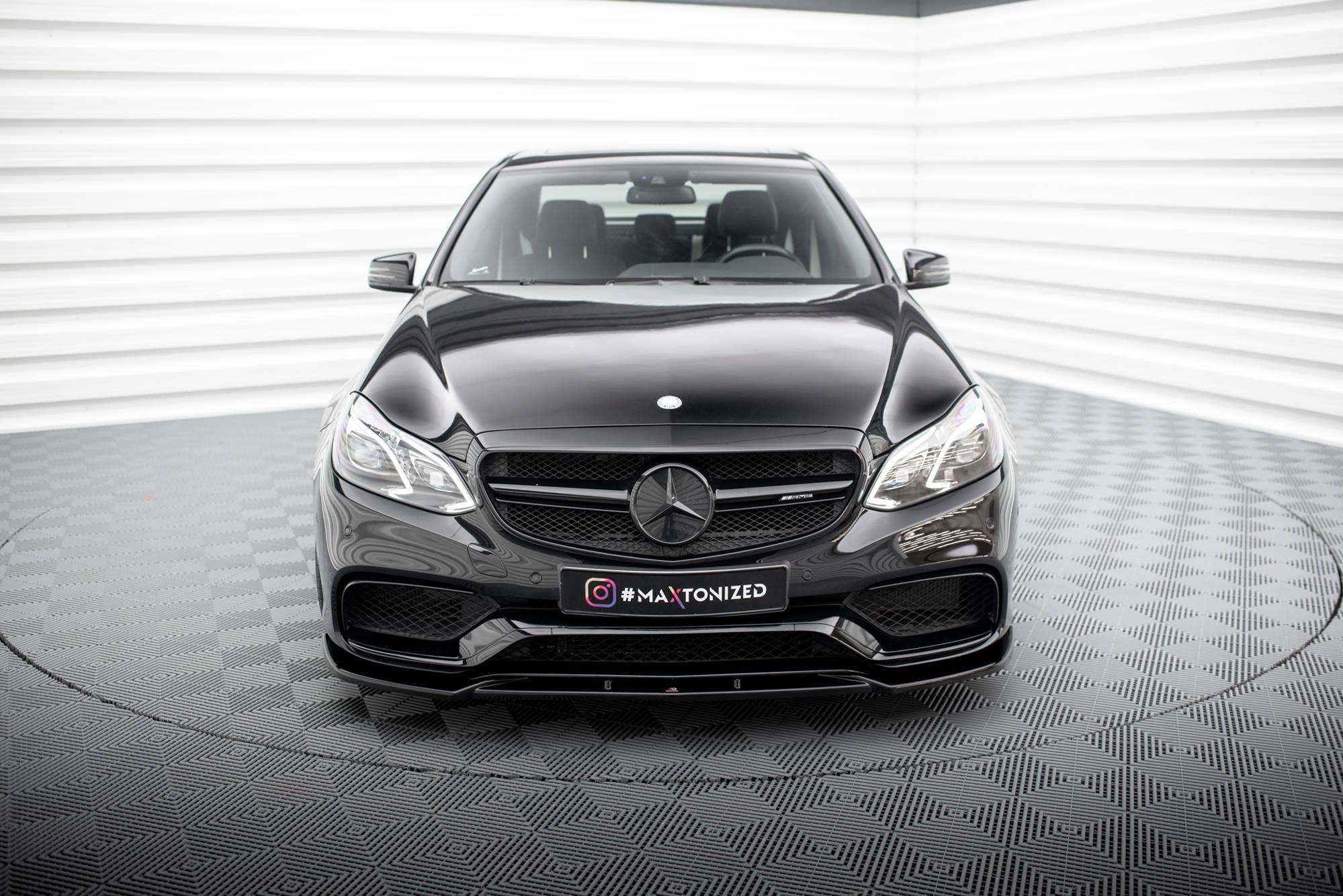 Lip delantero Mercedes-Benz E63 AMG Berlina / Sedán W212 Facelift