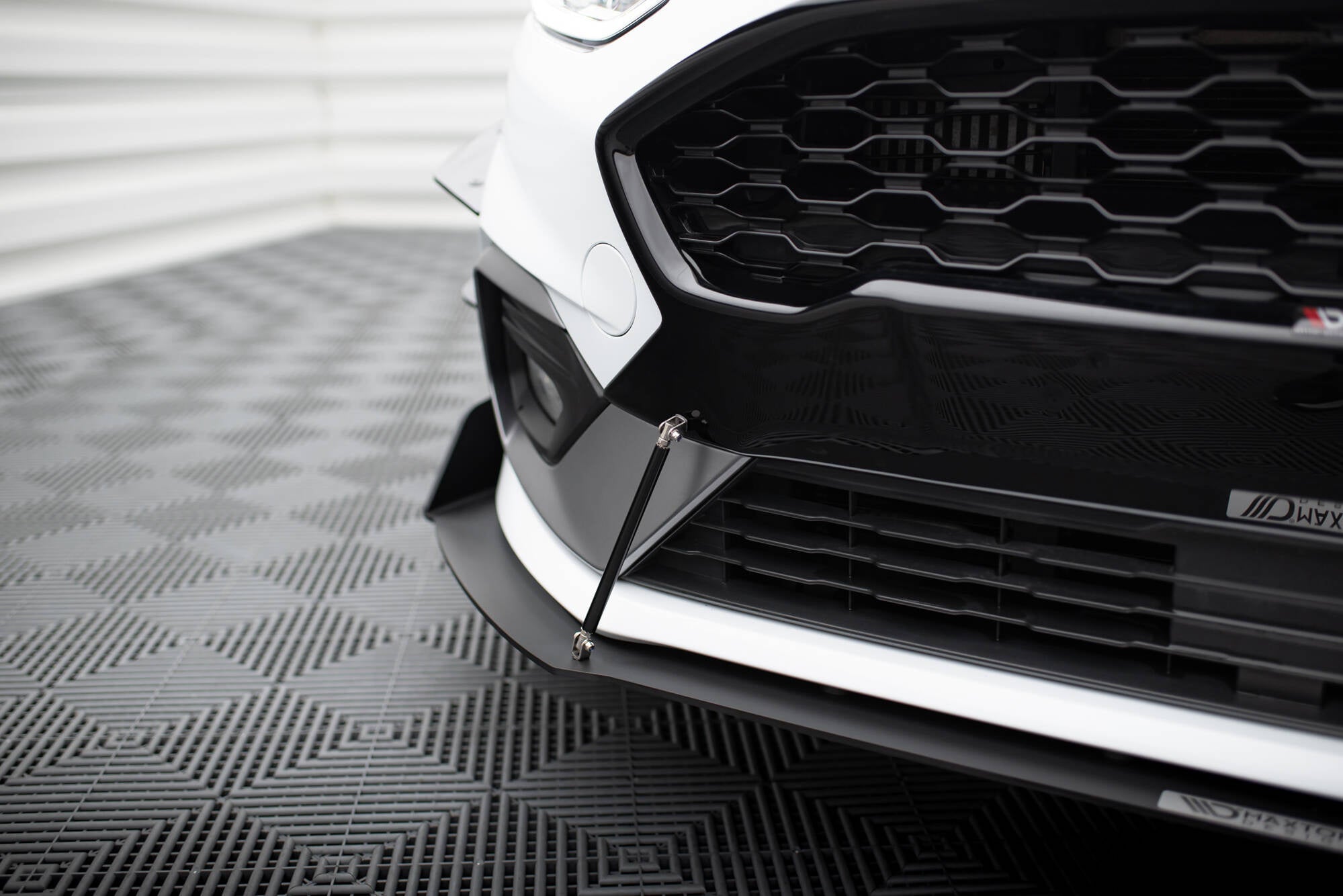 Lip delantero Racing V.1 Ford Fiesta Mk8 ST / ST-Line