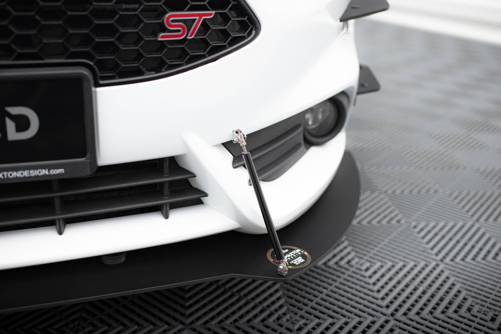 Lip delantero Racing V.1 Ford Fiesta ST Mk7 Facelift