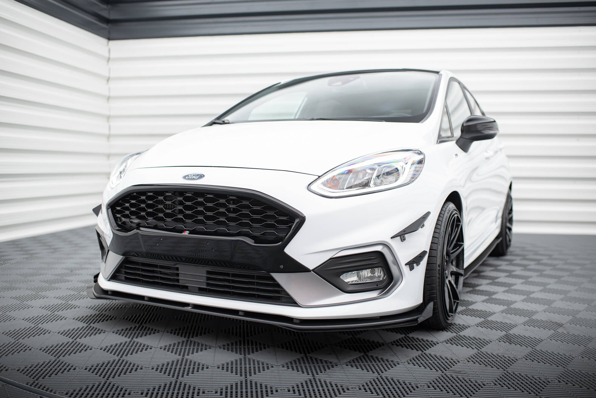 Lip Delantero Street Pro + Flaps Ford Fiesta Mk8 ST / ST-Line