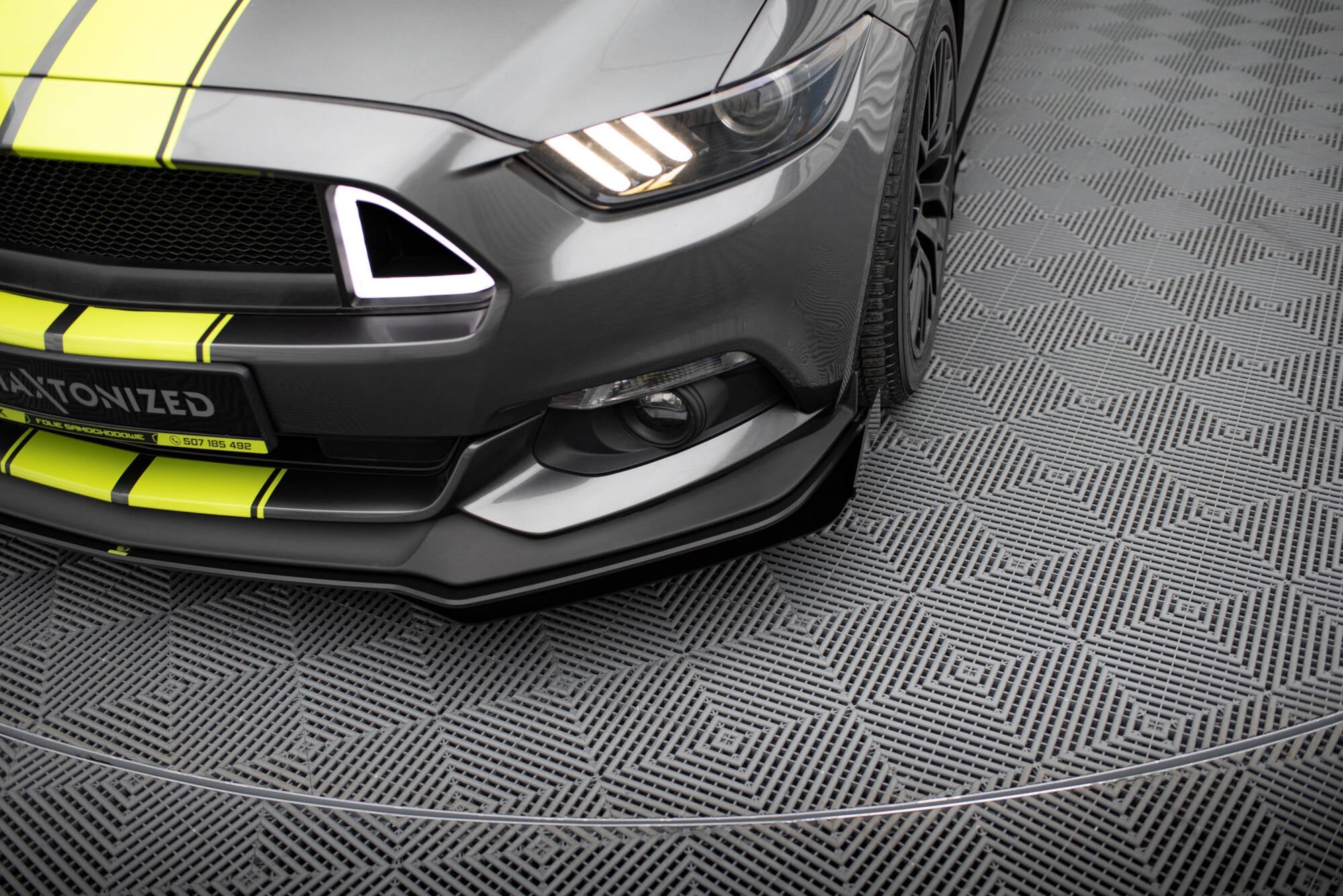 Lip Delantero Street Pro + Flaps Ford Mustang GT Mk6