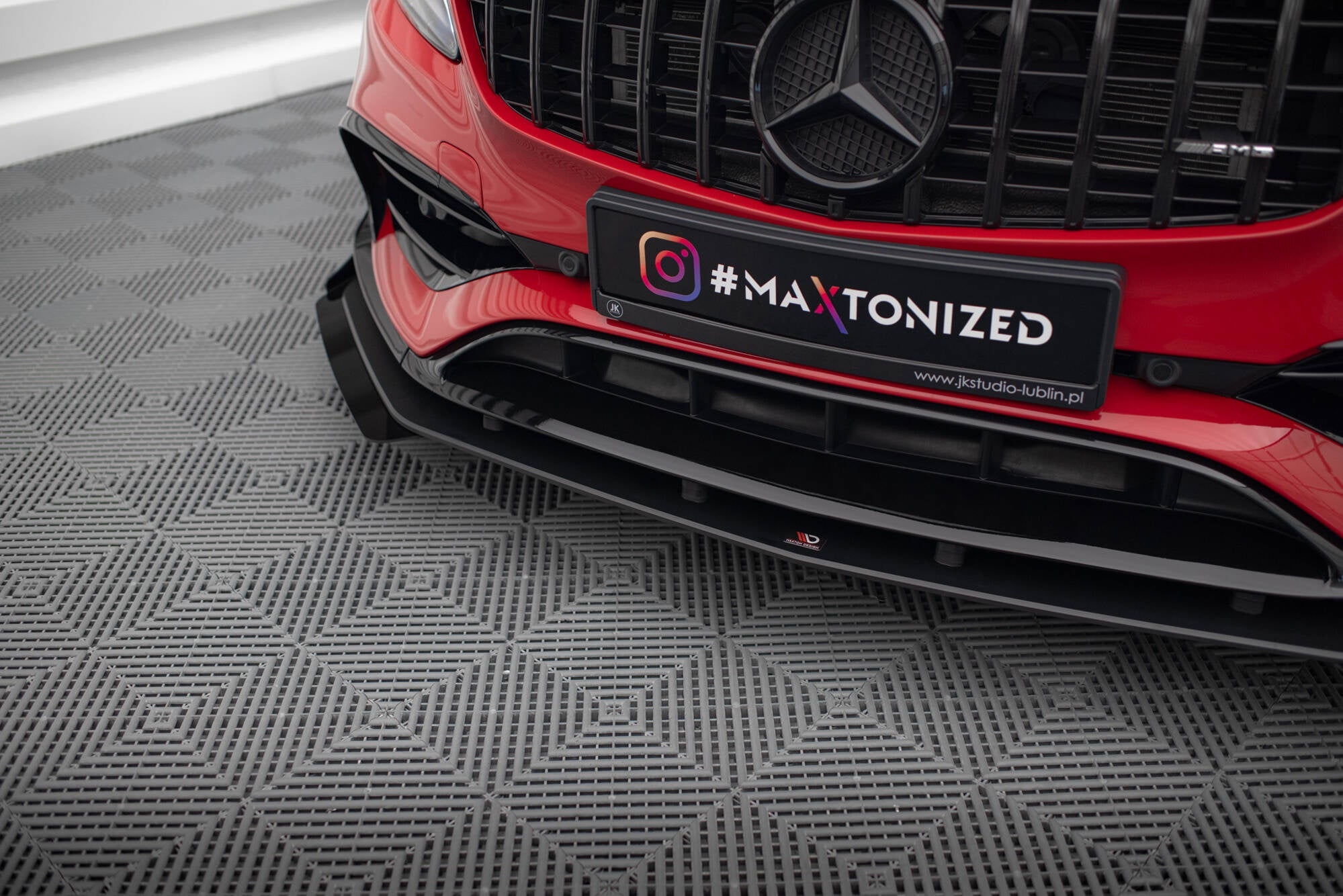 Lip delantero Street Pro + flaps Mercedes-Benz Clase A 45 AMG Aero W176 Facelift