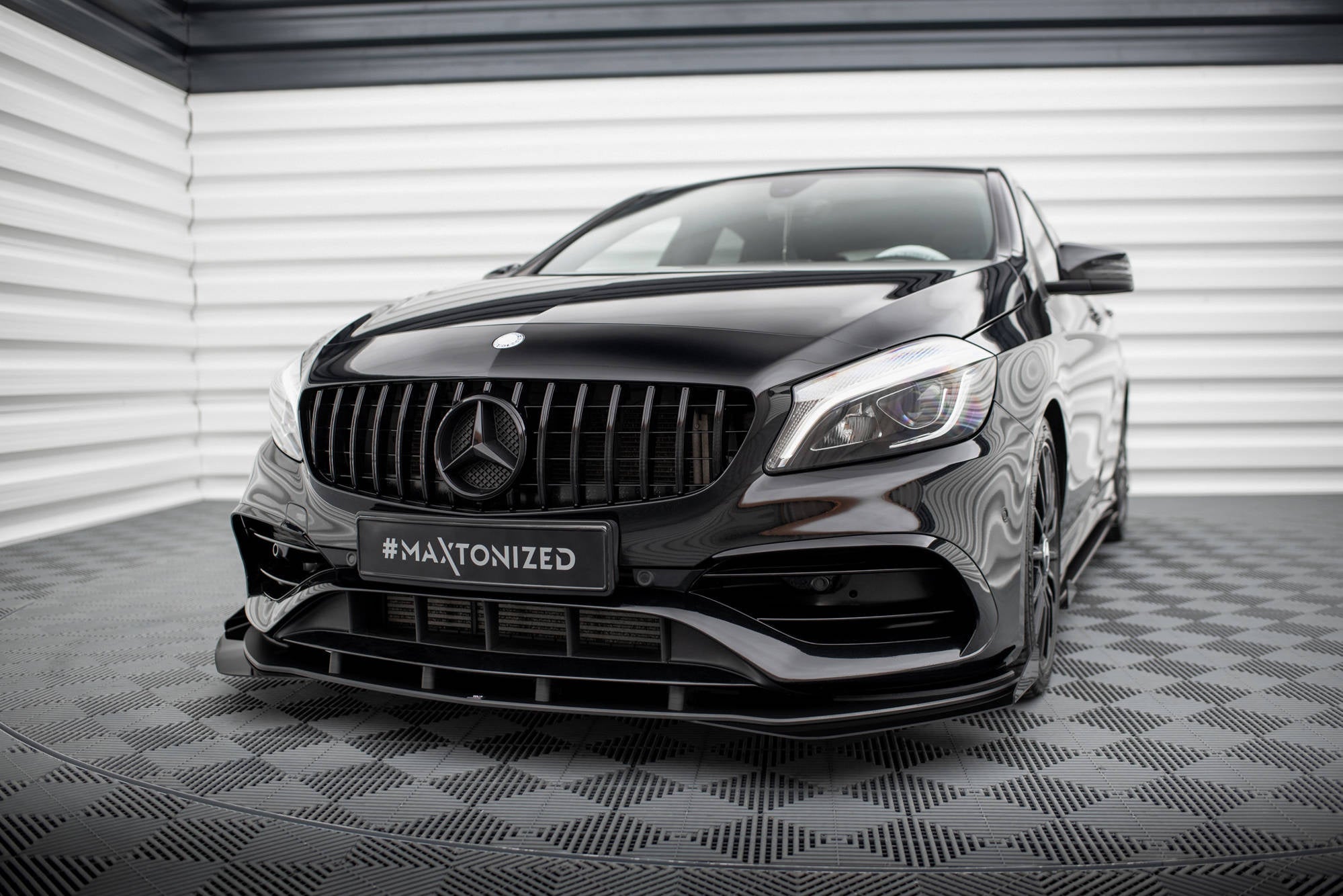 Lip delantero Street Pro + Flaps Mercedes-Benz Clase A AMG-Line W176 Facelift