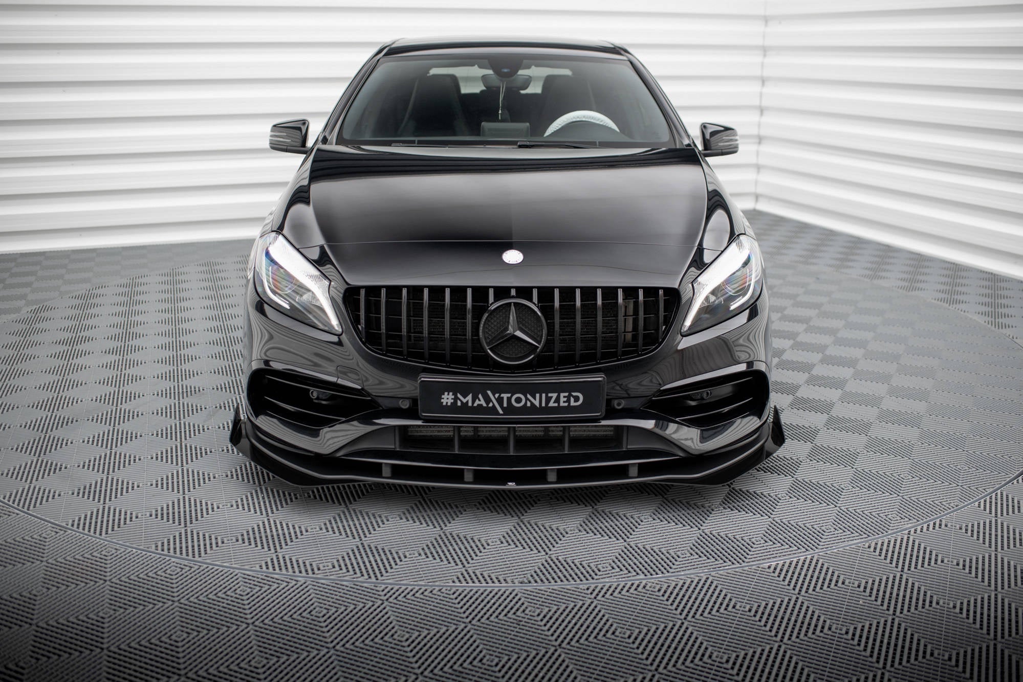 Lip delantero Street Pro + Flaps Mercedes-Benz Clase A AMG-Line W176 Facelift