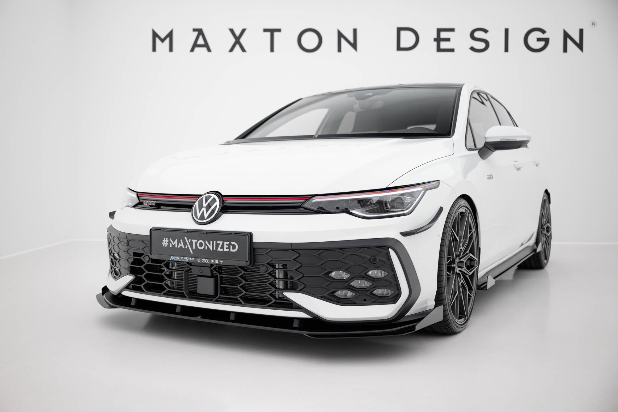 Lip Delantero Street Pro + Flaps Volkswagen Golf GTI / GTE / R-Line Mk8 Facelift
