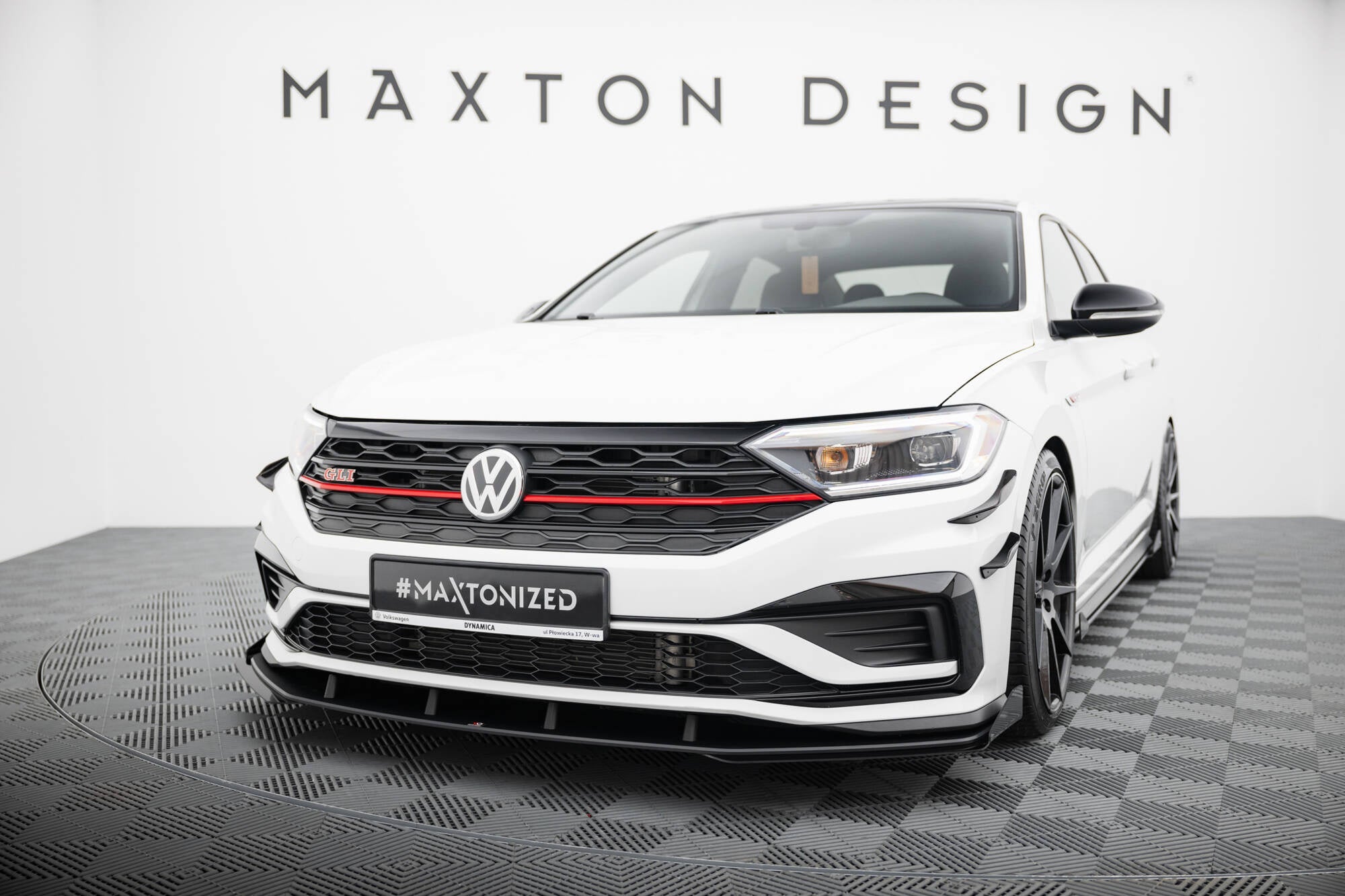 Lip Delantero Street Pro + Flaps Volkswagen Jetta GLI Mk7