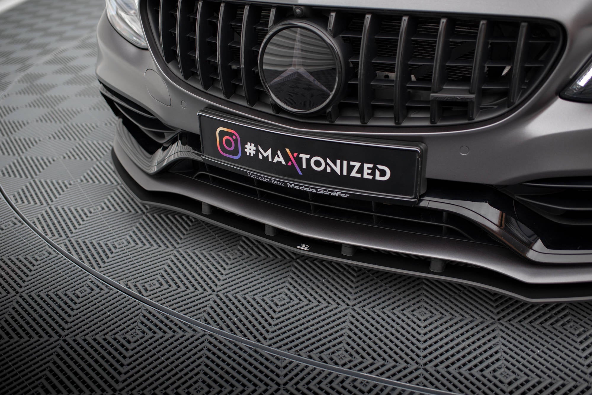 Lip delantero Street Pro Mercedes-AMG C63 Berlina / Sedán / Familiar W205 Facelift