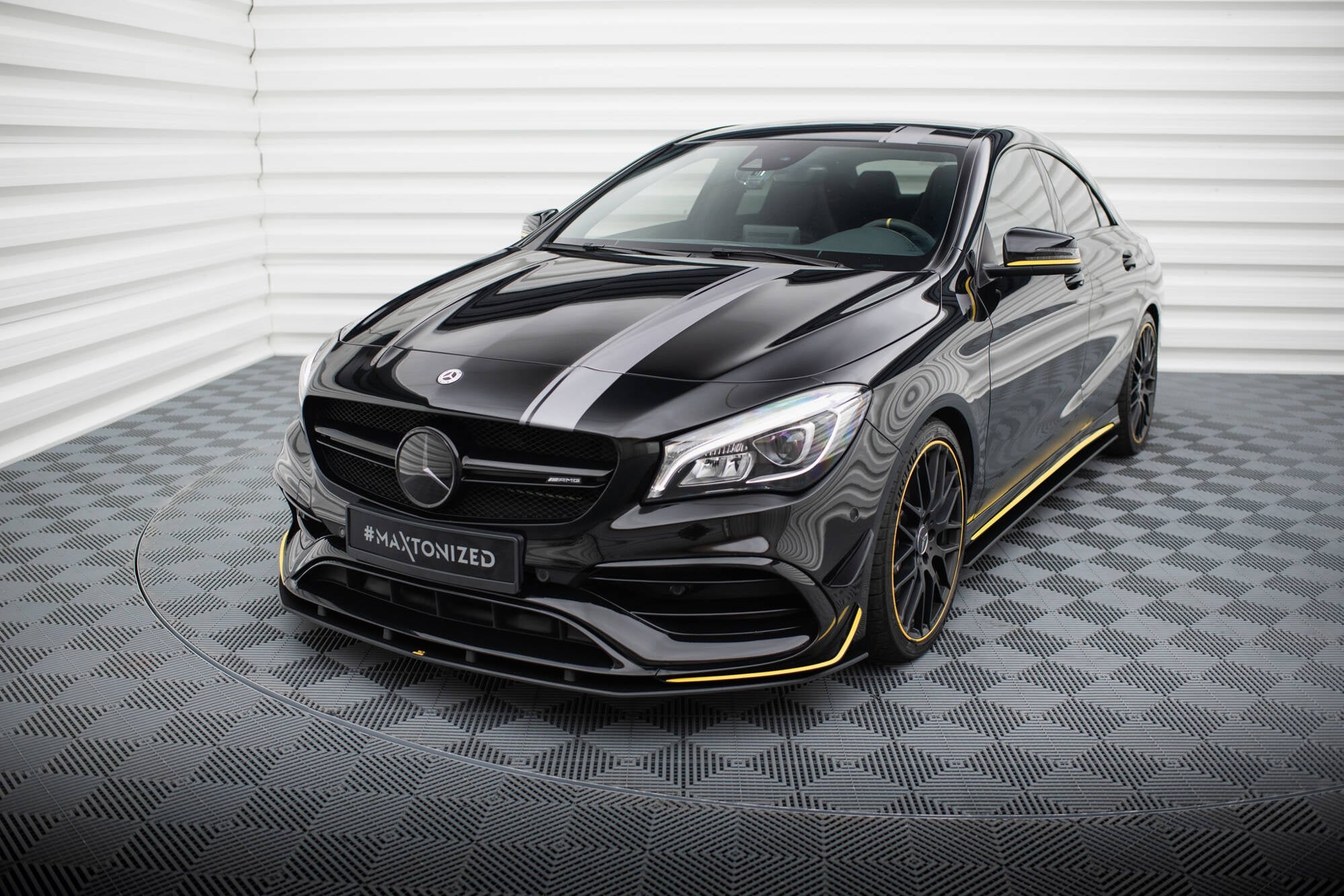 Lip delantero Street Pro Mercedes-AMG CLA 45 Aero C117 Facelift
