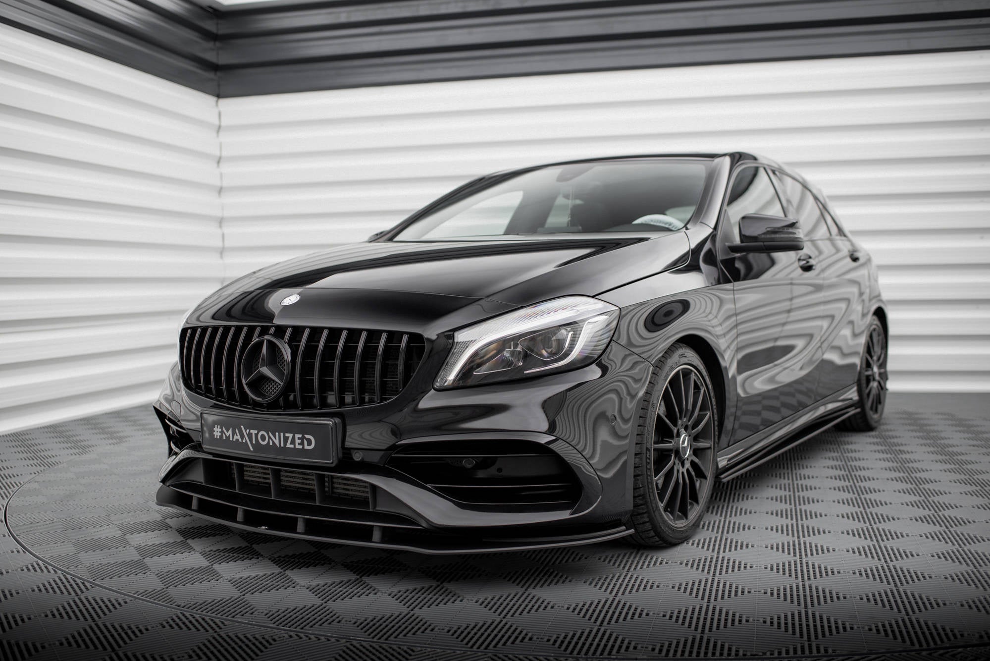 Lip delantero Street Pro Mercedes-Benz Clase A AMG-Line W176 Facelift