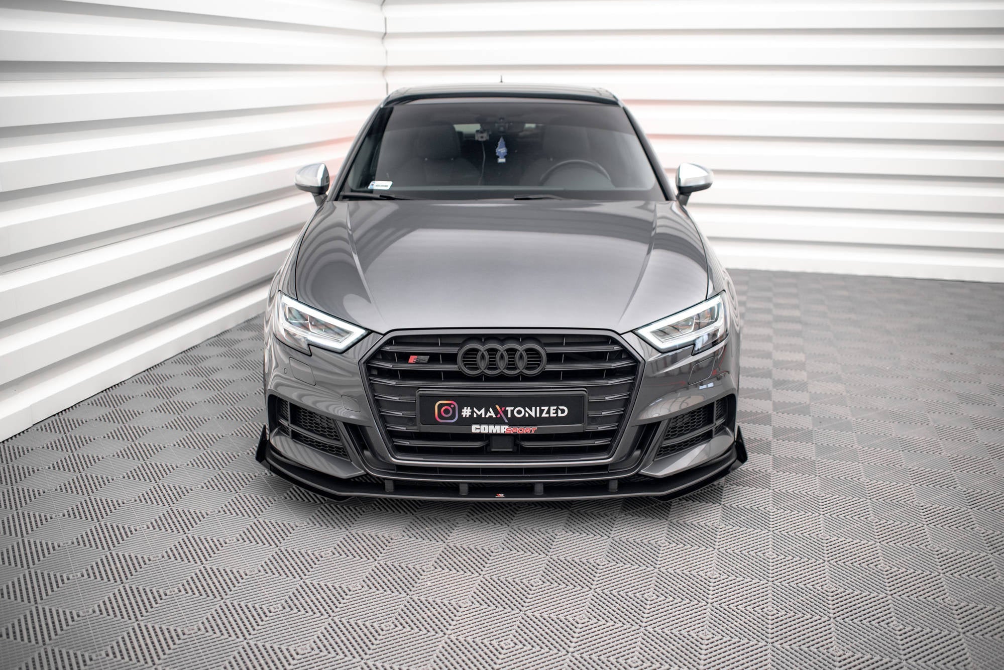 Lip Delantero Street Pro V.1 + Flaps Audi S3 / A3 S-Line Sportback 8V Facelift