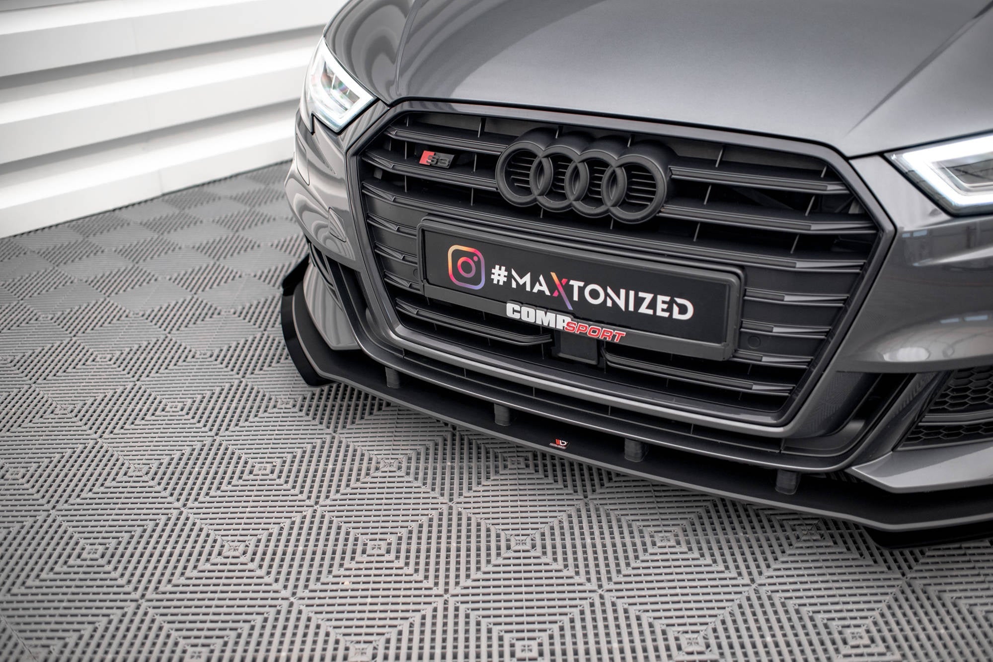 Lip Delantero Street Pro V.1 + Flaps Audi S3 / A3 S-Line Sportback 8V Facelift