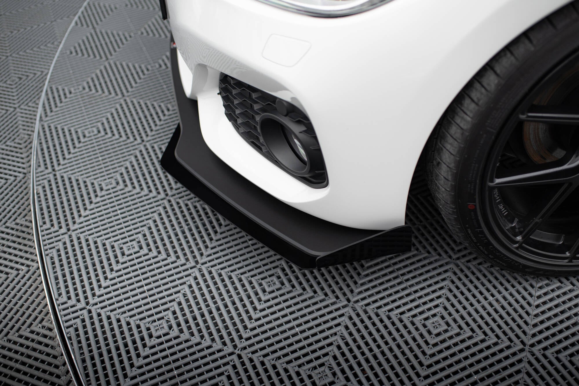 Lip Delantero Street Pro V.3 + Flaps BMW Serie 1 F20 M-Pack Facelift / M140i