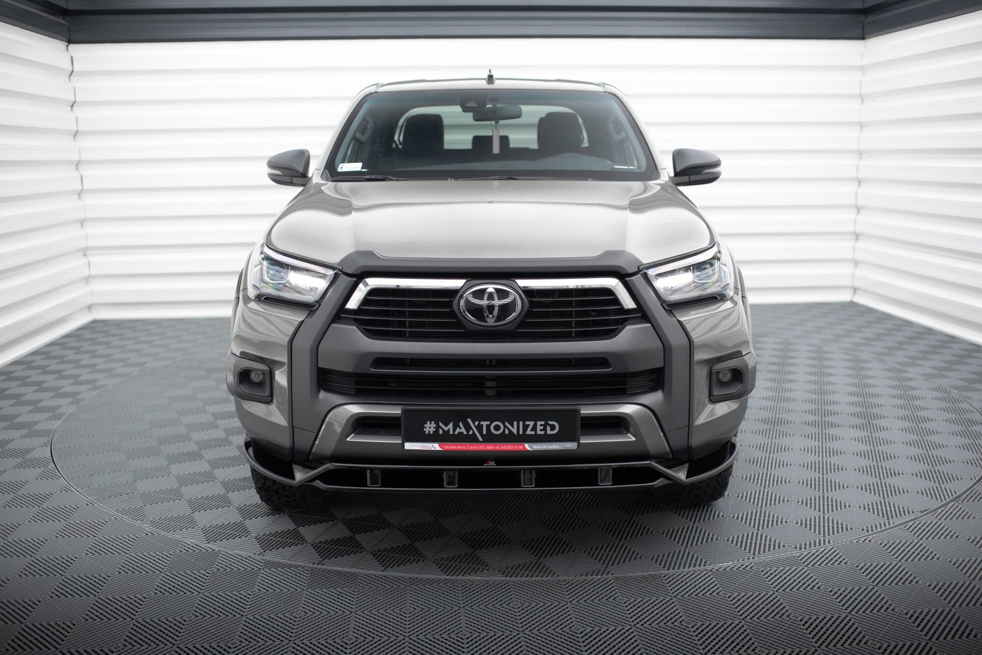 Lip delantero Toyota Hilux Invincible Mk8 Facelift