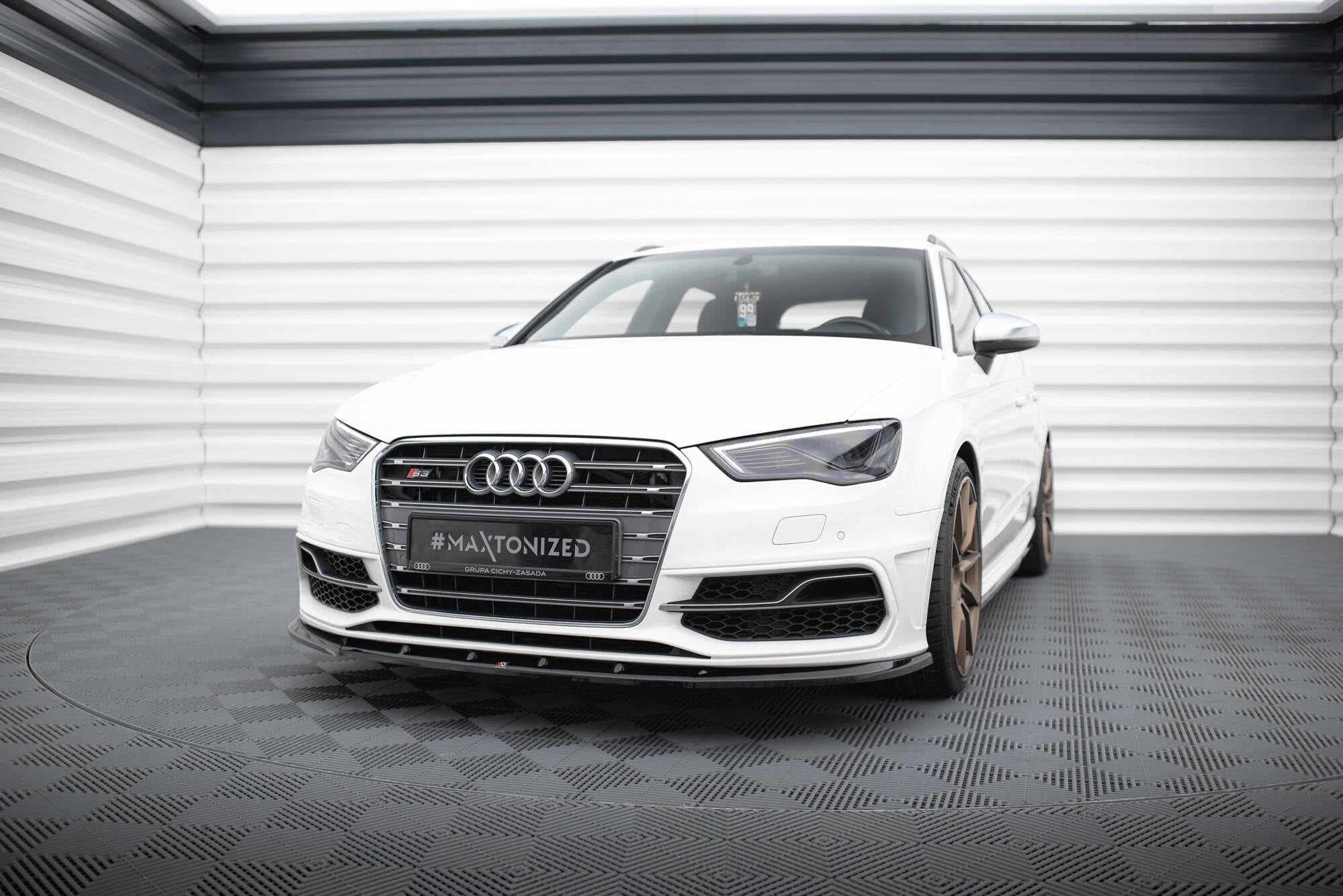 Lip delantero V.1 Audi S3 / A3 S-Line Sportback / Hatchback 8V