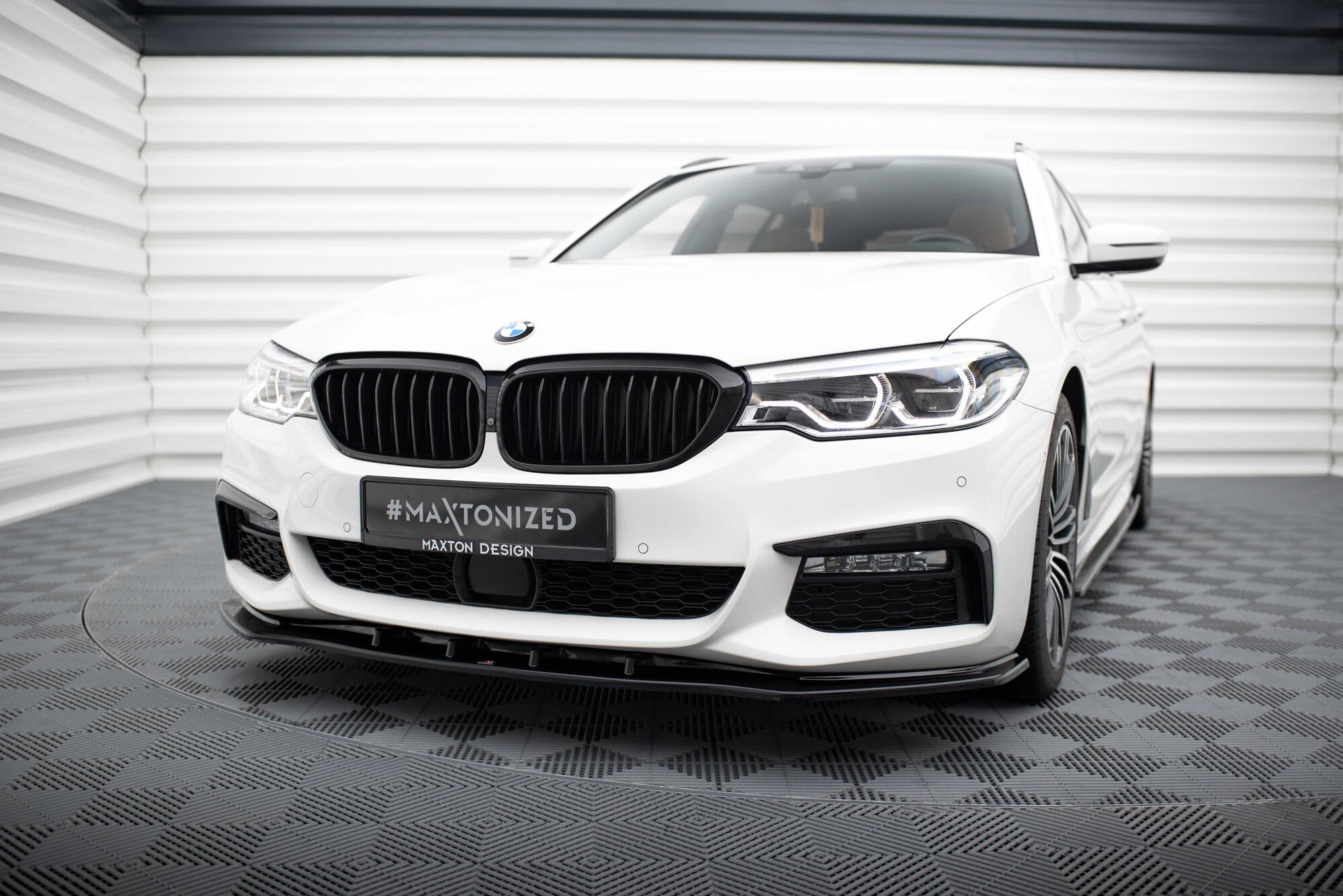 Lip delantero V.1 BMW Serie 5 M-Pack / M550d / M550i G30 / G31 M-Pack