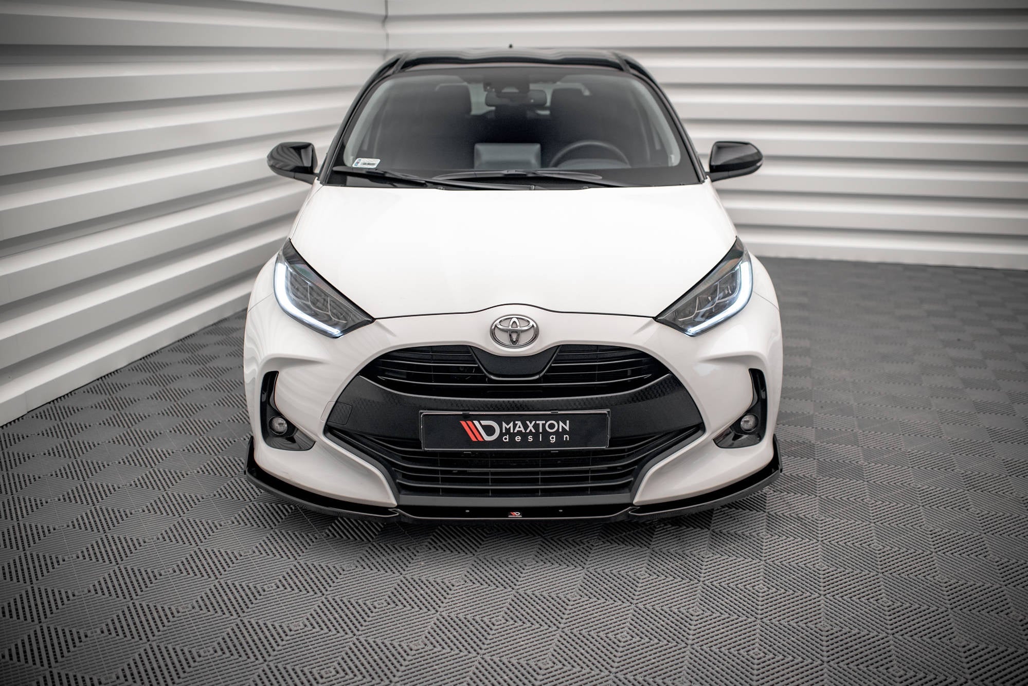 Lip Delantero V.1 + Flaps Toyota Yaris Mk4