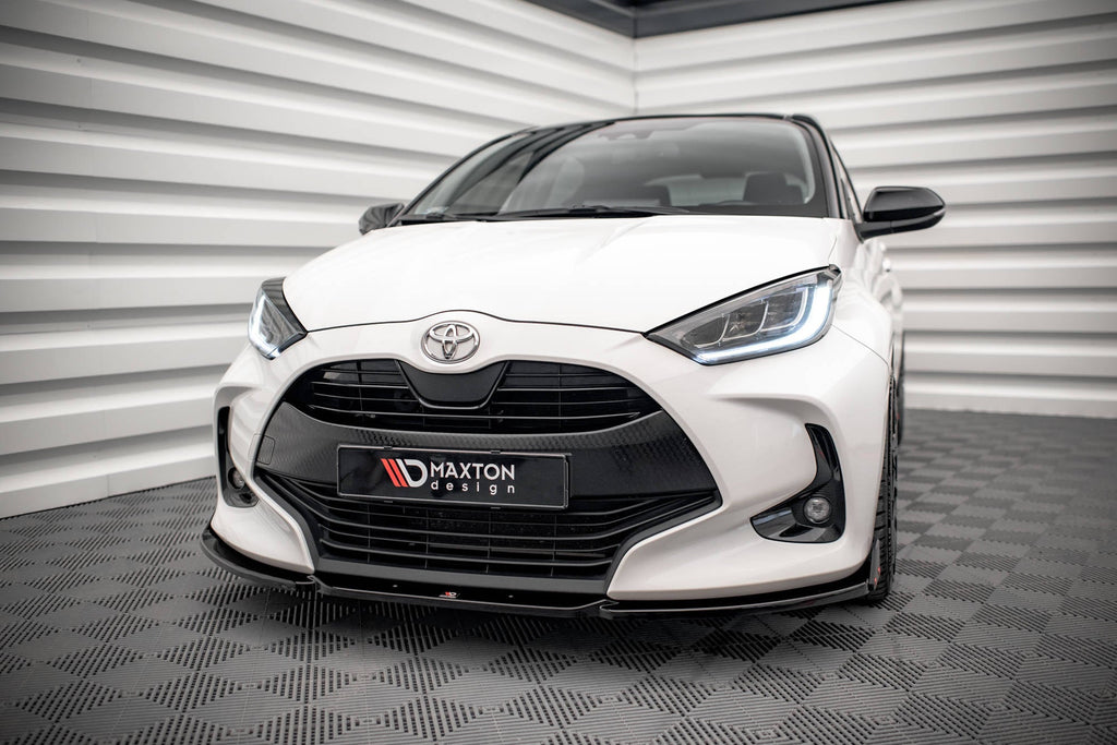 Front Lip V.1 + Flaps Toyota Yaris Mk4