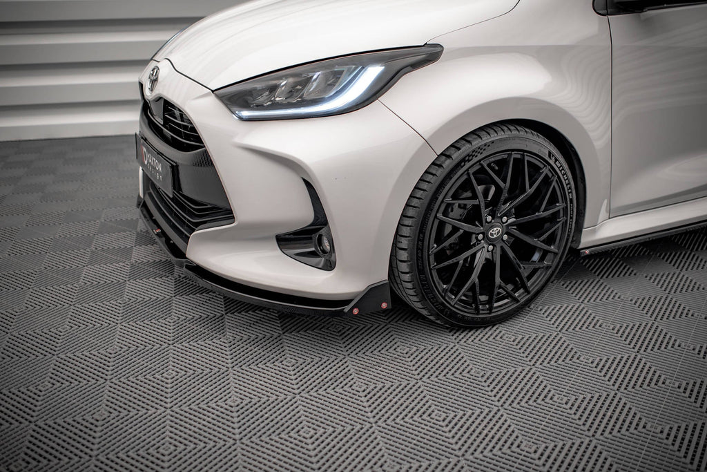 Front Lip V.1 + Flaps Toyota Yaris Mk4