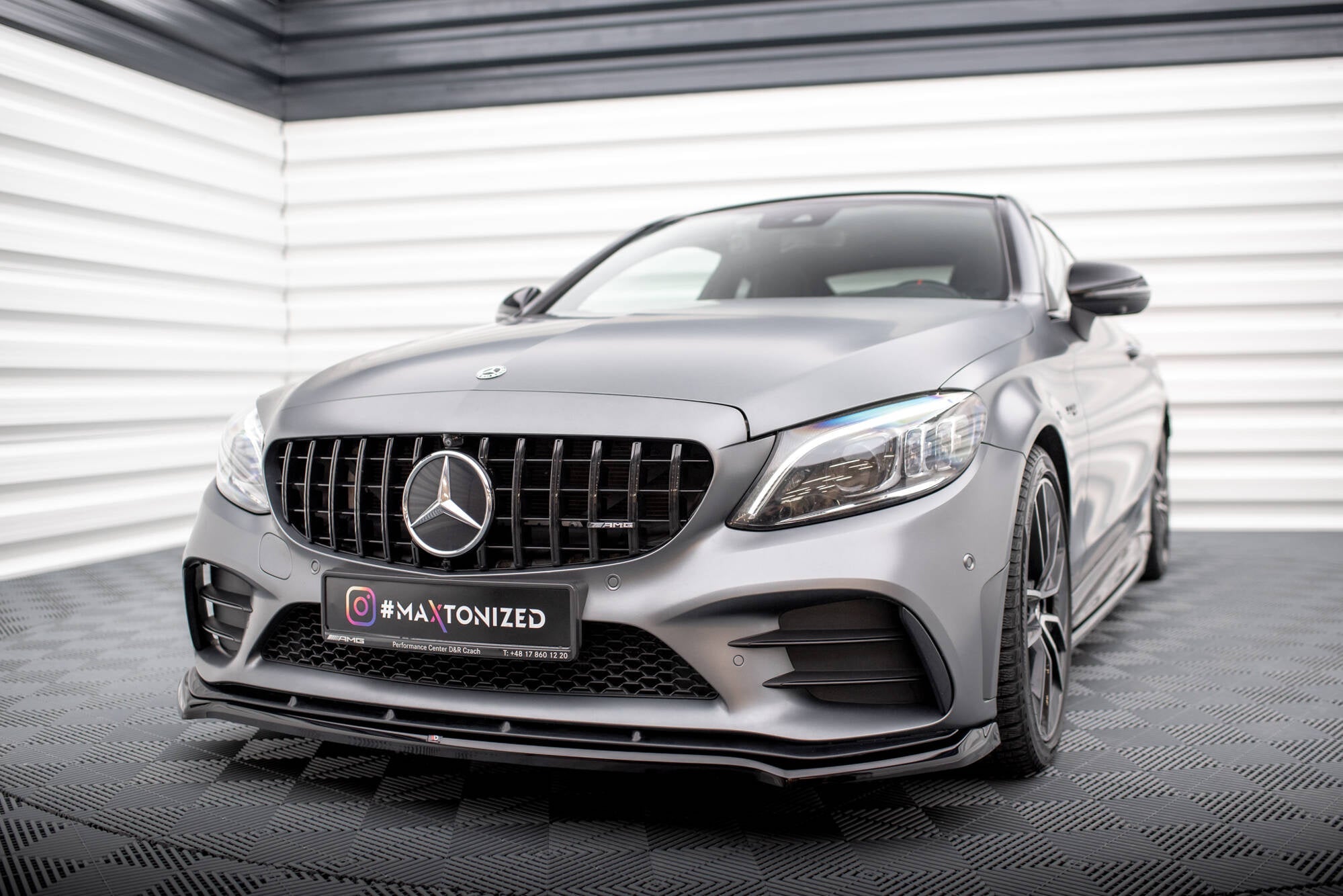 Lip delantero V.1 Mercedes-AMG C43 Coupé / Cabrio / Berlina / Sedán / Familiar C205 / A205 / W205 / S205 Facelift