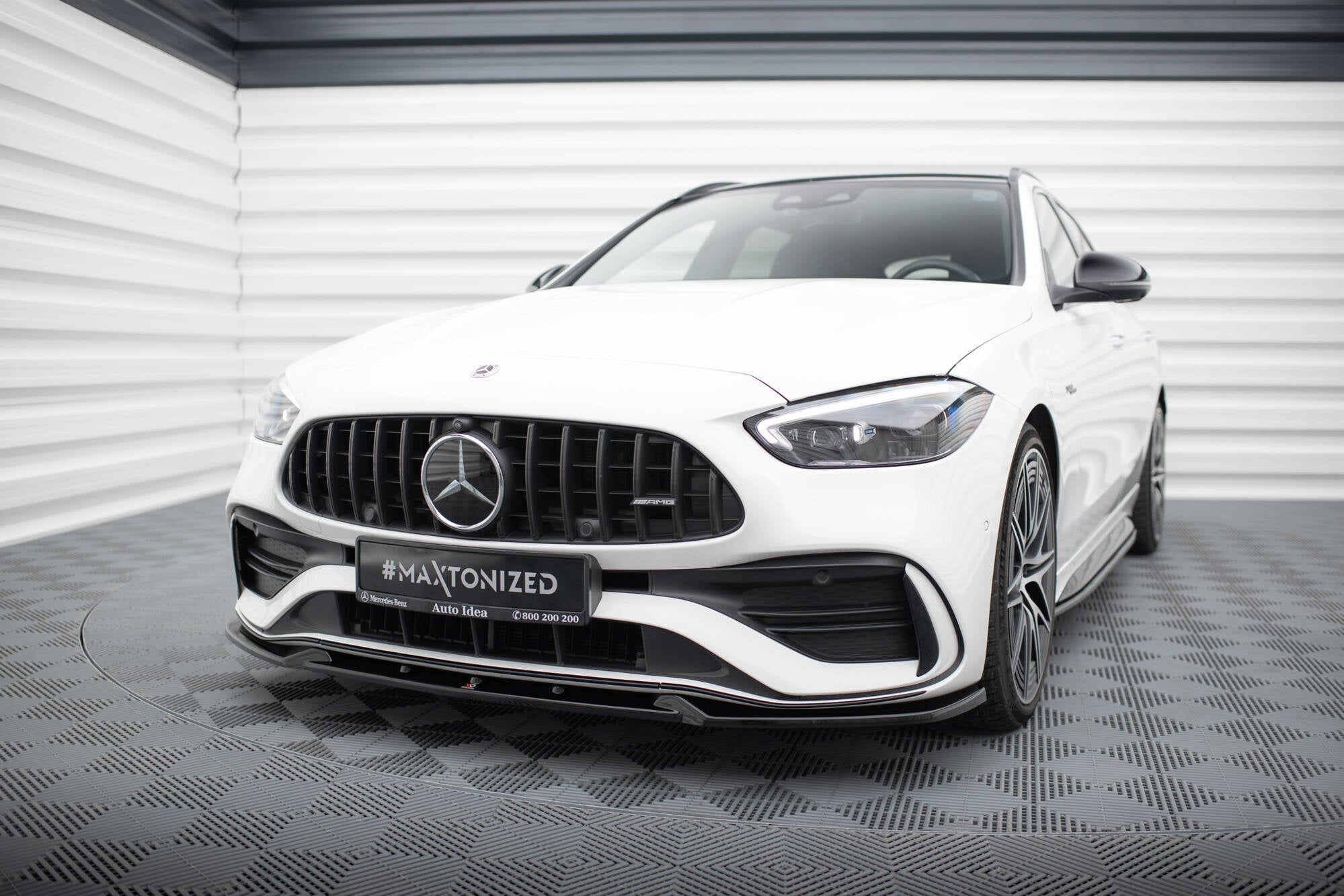 Lip delantero V.1 Mercedes-Benz Clase C AMG-Line / 43 AMG W206