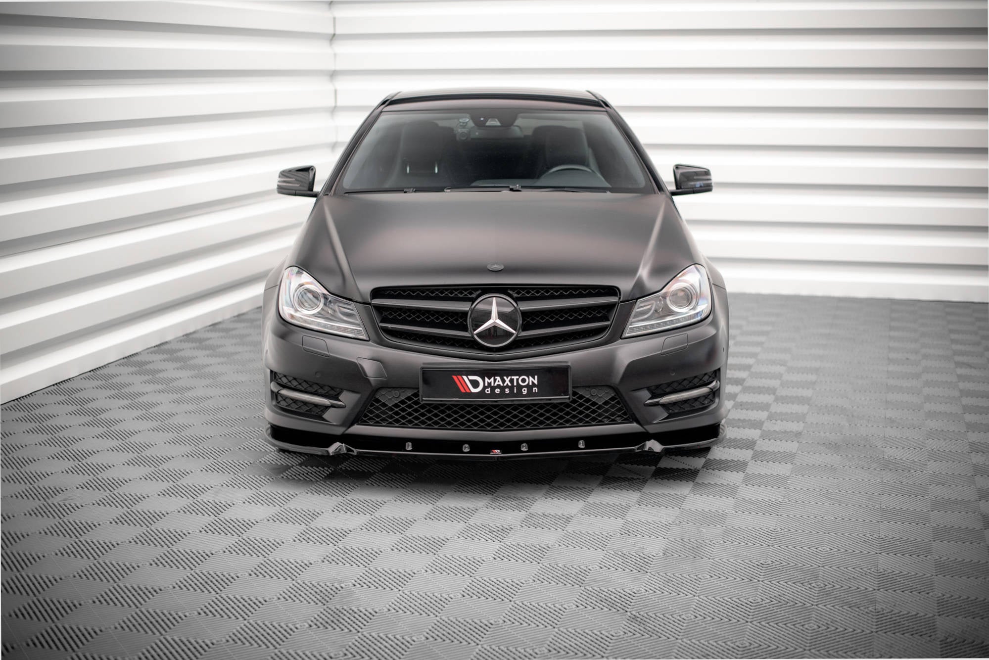 Lip delantero V.1 Mercedes-Benz Clase C Coupé / Berlina / Sedán / Familiar AMG-Line C204 / W204 Facelift / S204 Facelift