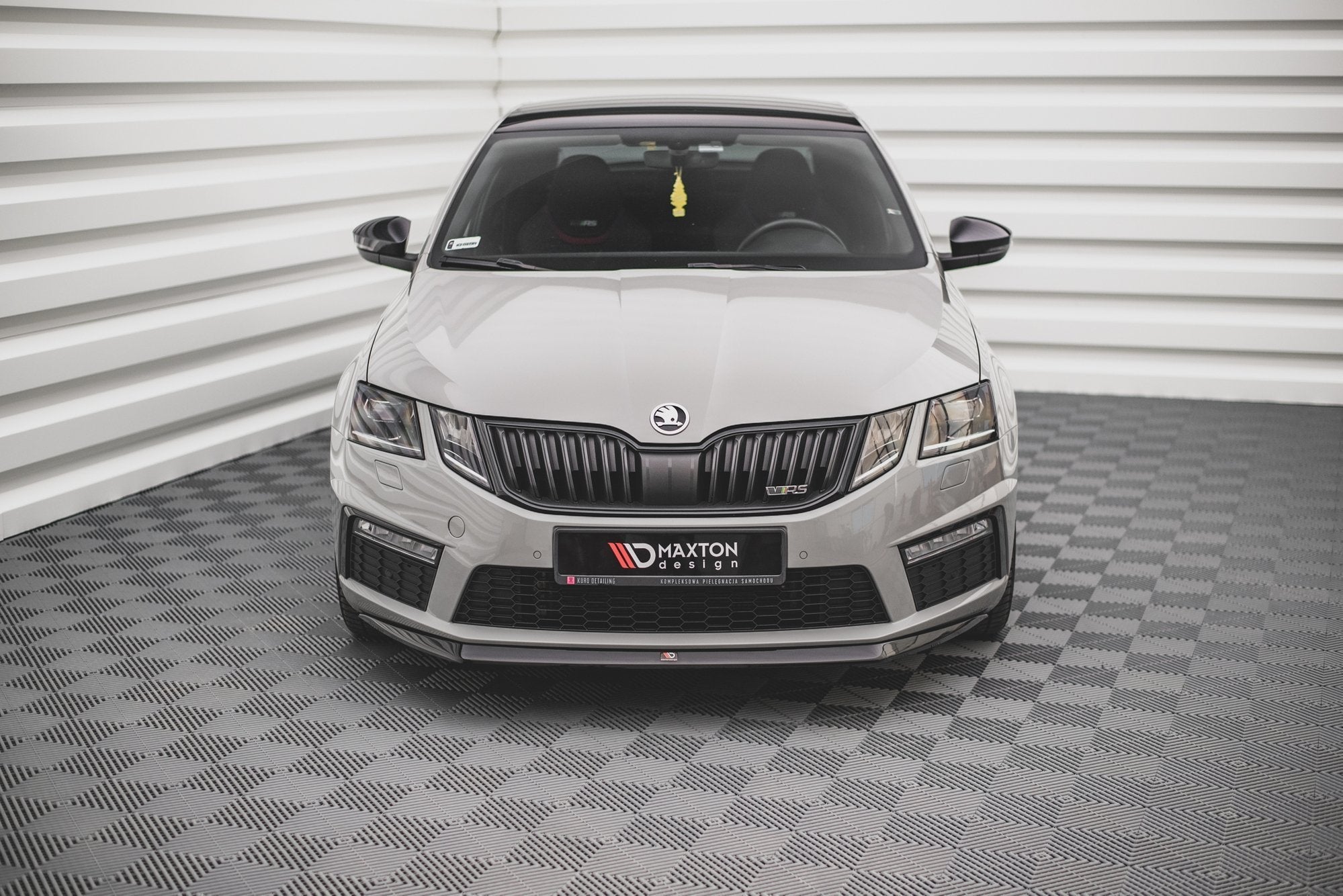 Lip delantero V.1 Skoda Octavia RS Mk3 Facelift