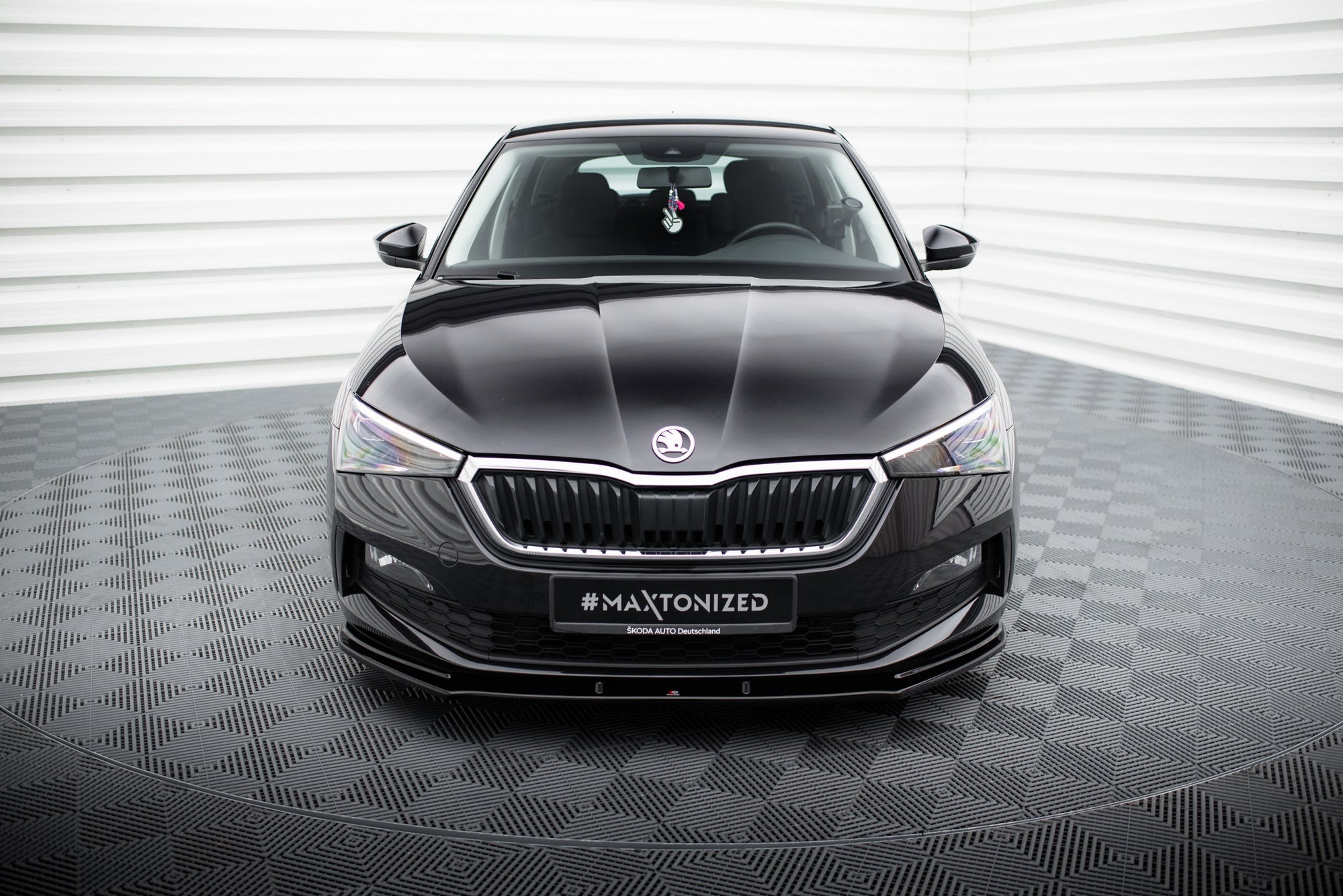 Lip delantero V.1 Skoda Scala Mk1 2019