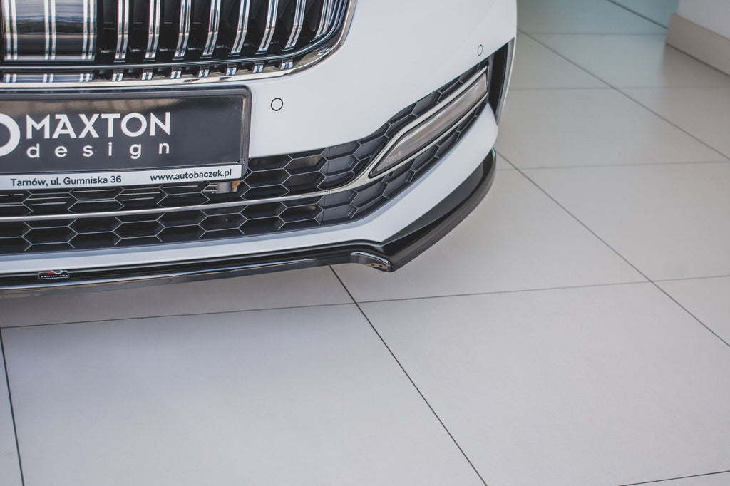 Front splitter V.1 Skoda Superb Liftback / Estate Mk3 Facelift