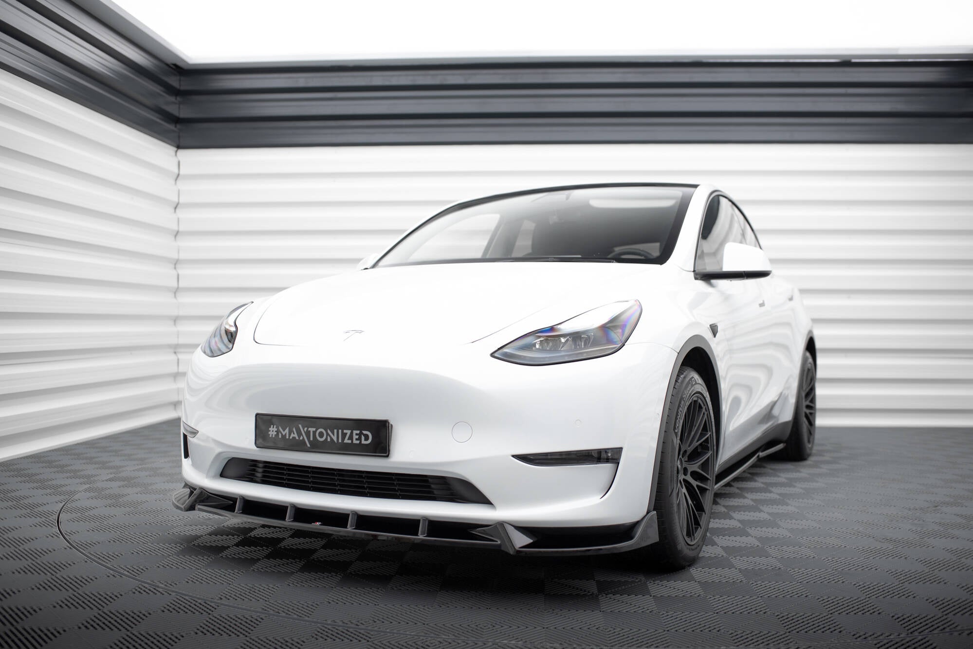 Lip delantero V.1 Tesla Model Y Mk1