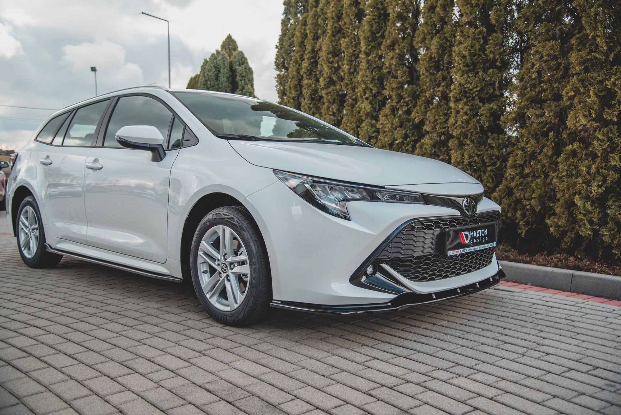 Lip delantero V.1 Toyota Corolla XII Touring Sports / Hatchback