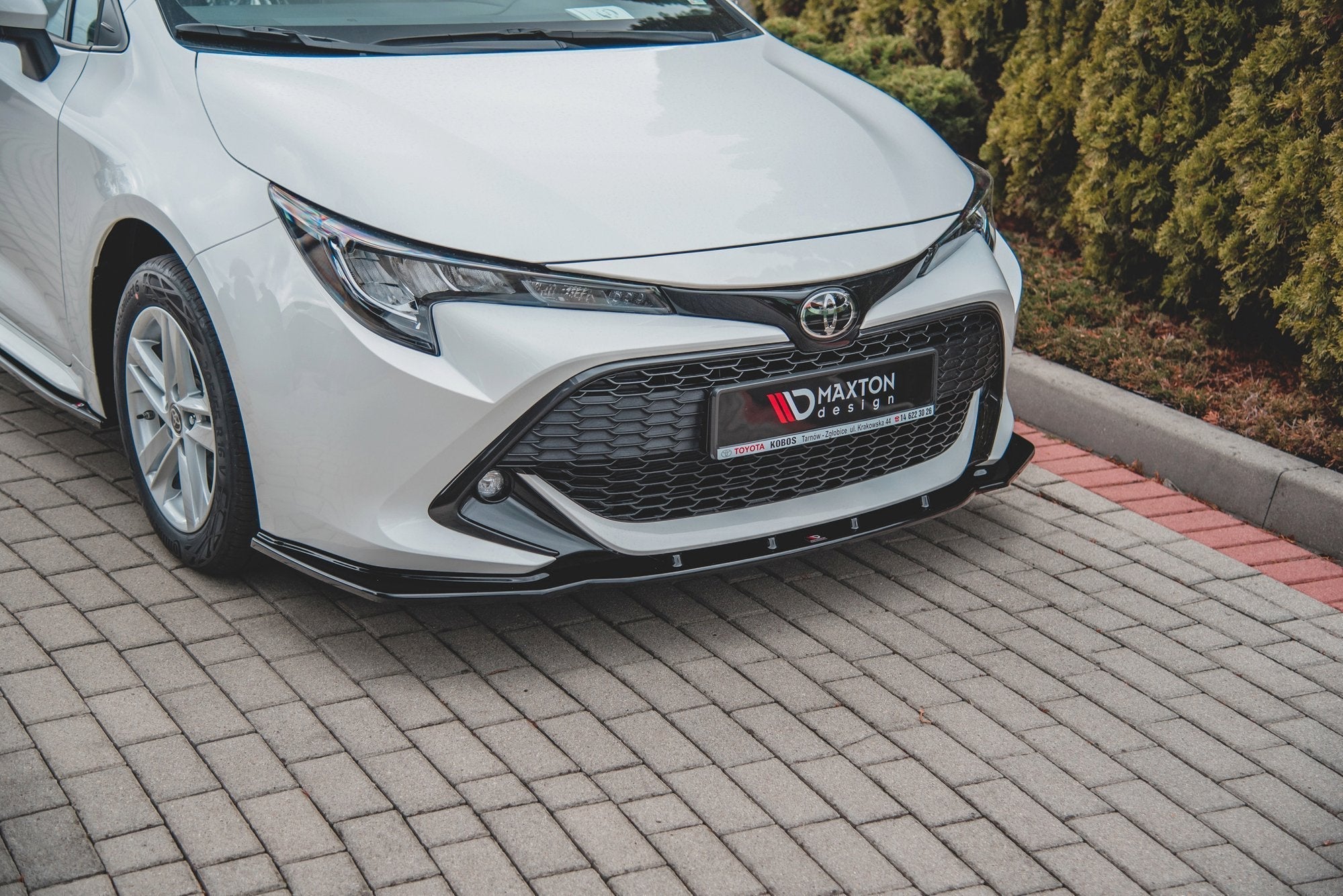 Lip delantero V.1 Toyota Corolla XII Touring Sports / Hatchback