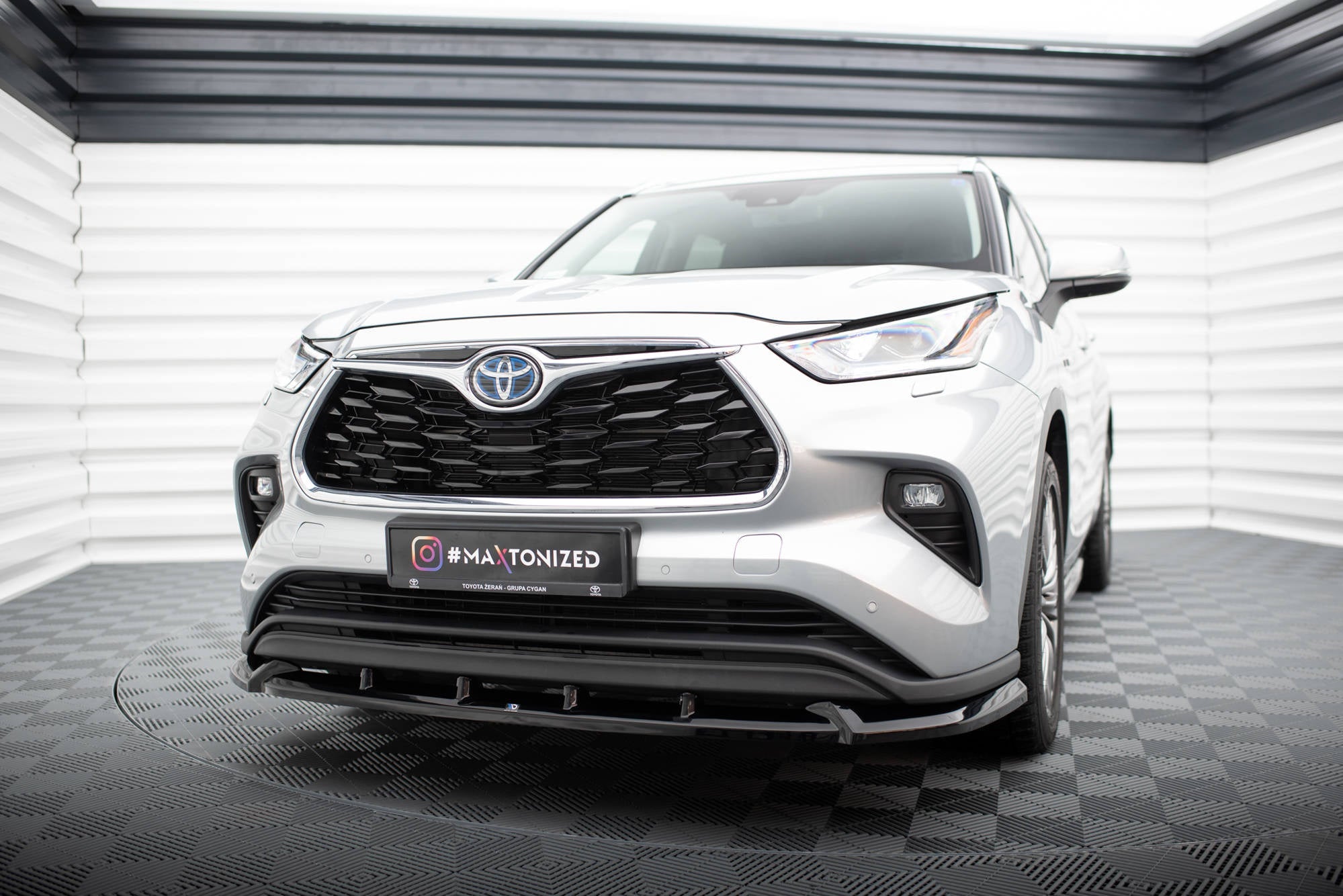 Lip delantero V.1 Toyota Highlander Mk4