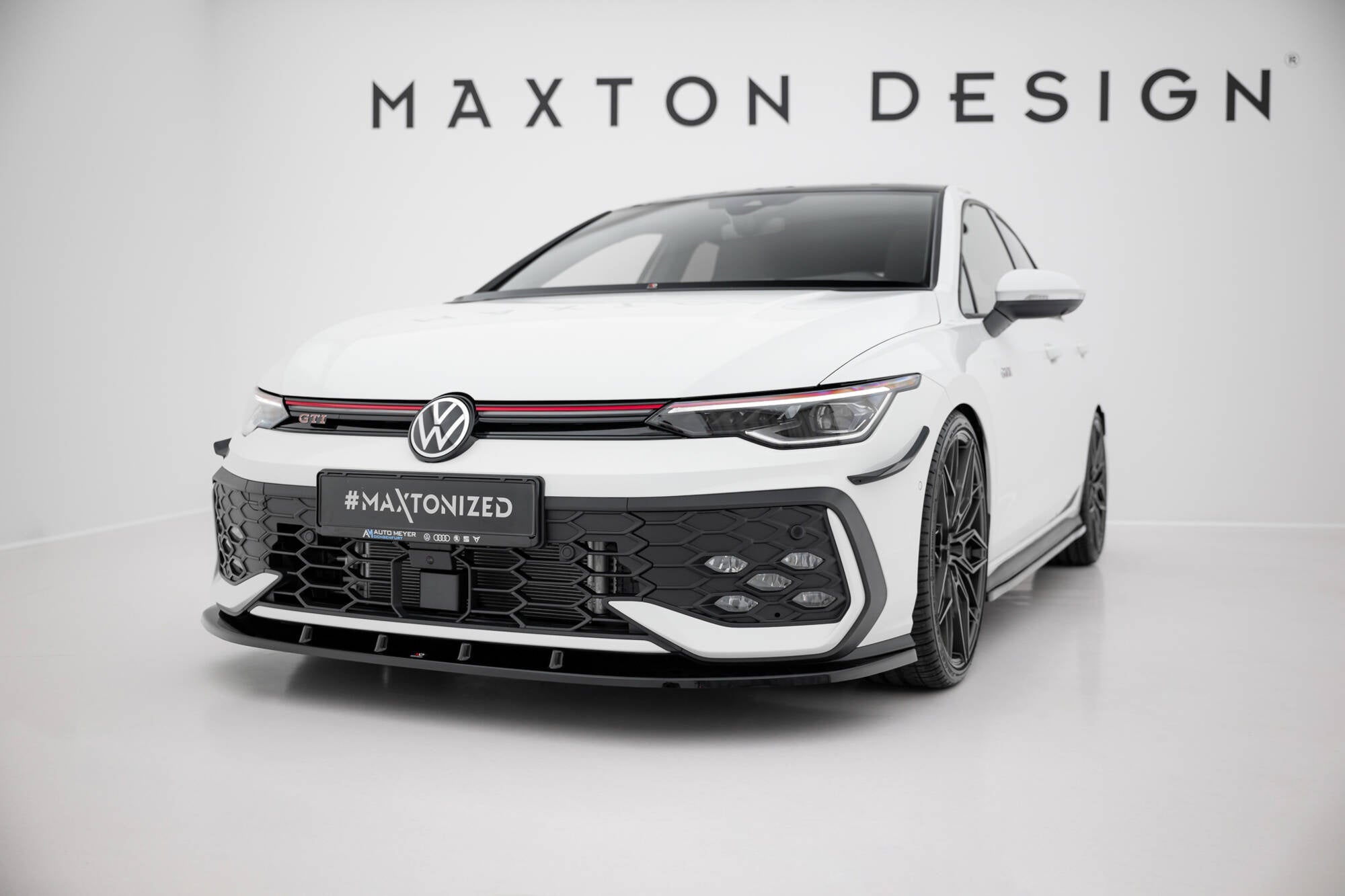 Lip delantero V.1 Volkswagen Golf GTI / GTE / R-Line Mk8 Facelift
