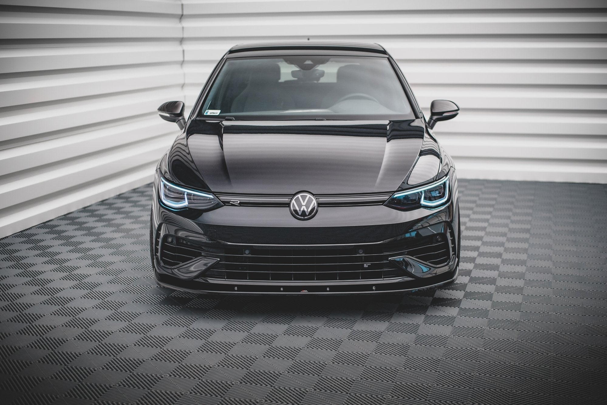 Lip delantero V.1 Volkswagen Golf R Hatchback / Variant Mk8
