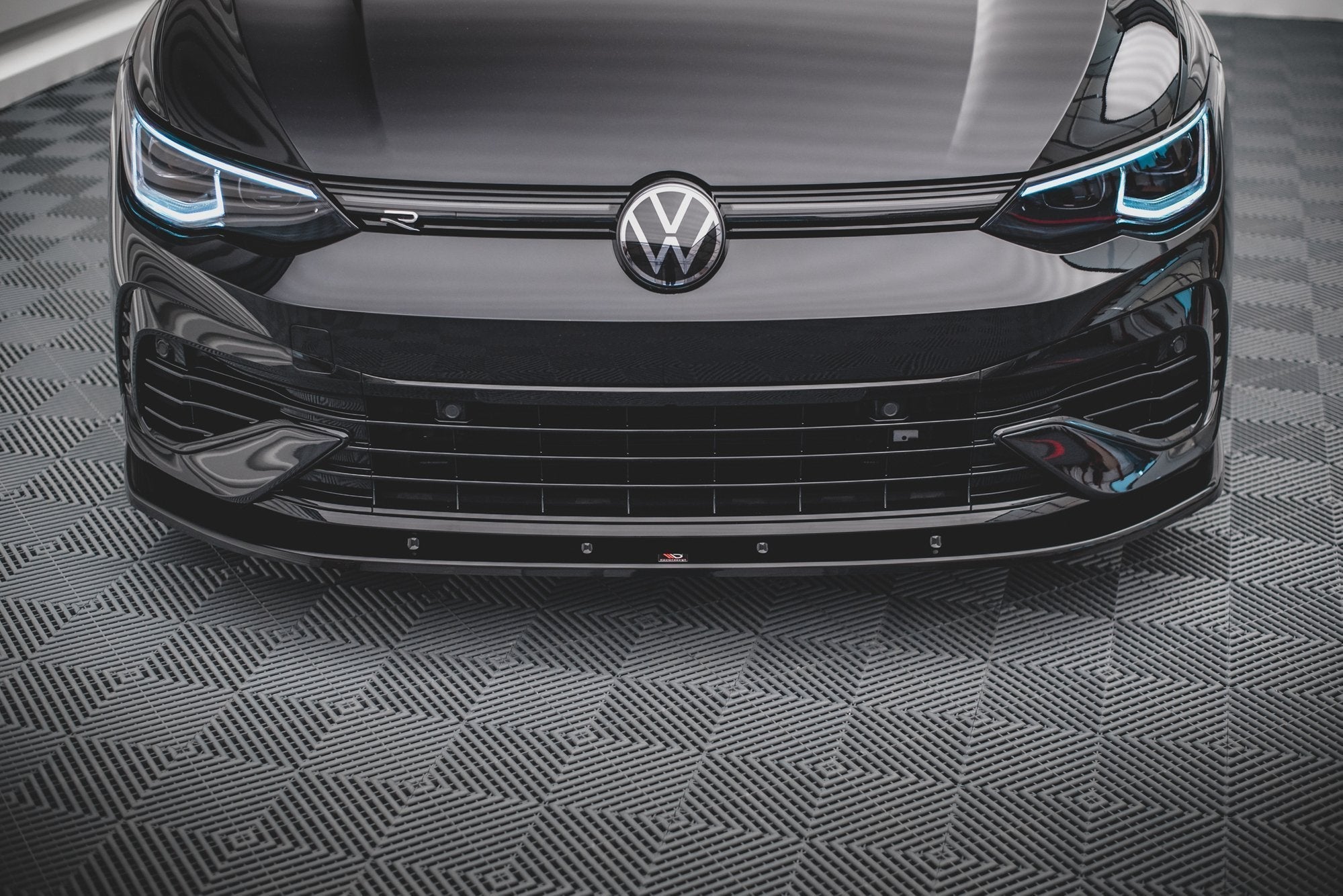 Lip delantero V.1 Volkswagen Golf R Hatchback / Variant Mk8