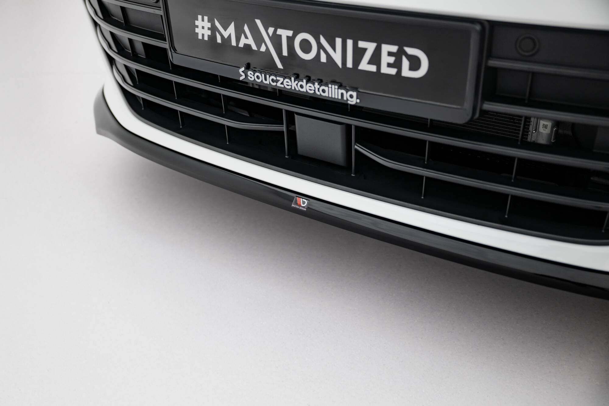 Lip delantero V.1 Volkswagen Passat B9