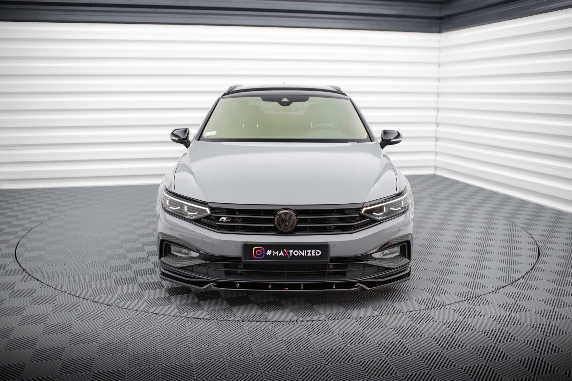 Lip delantero V.1 Volkswagen Passat R-Line B8 Facelift