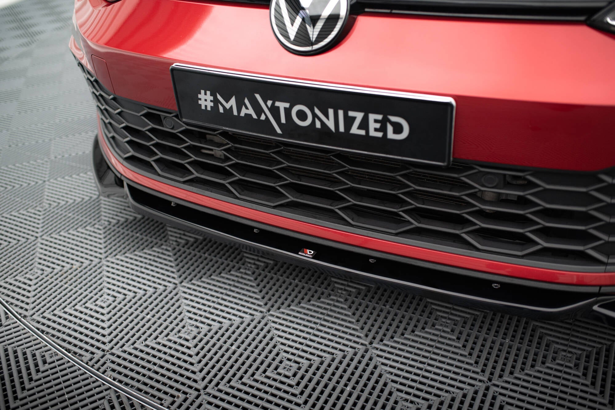 Lip Delantero V.2 + Flaps Volkswagen Golf GTI / GTE / GTD / R-Line Mk8