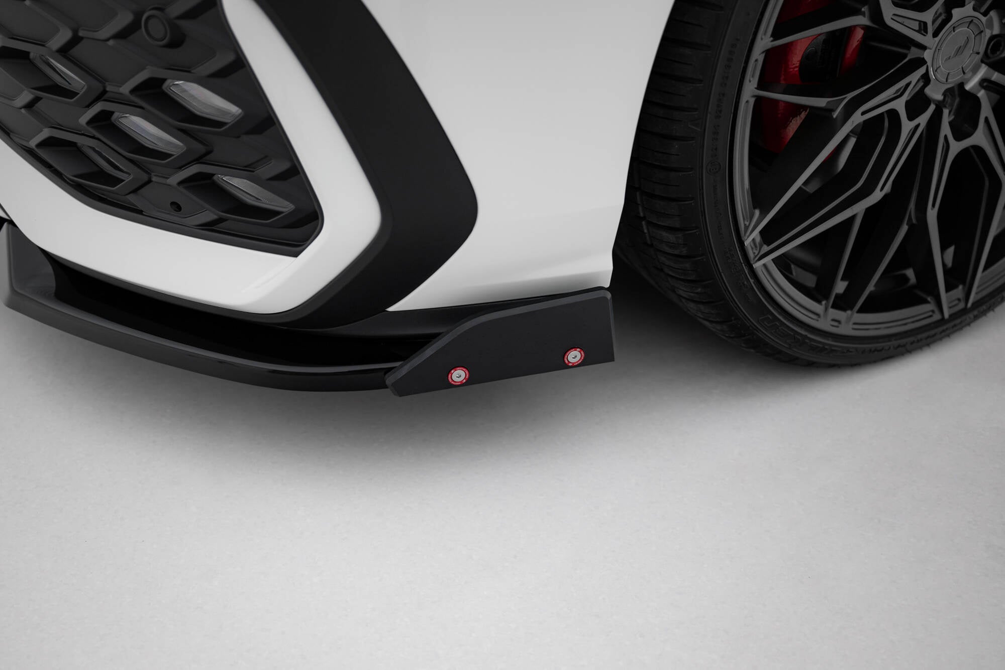 Lip Delantero V.2 + Flaps Volkswagen Golf GTI / GTE / R-Line Mk8 Facelift