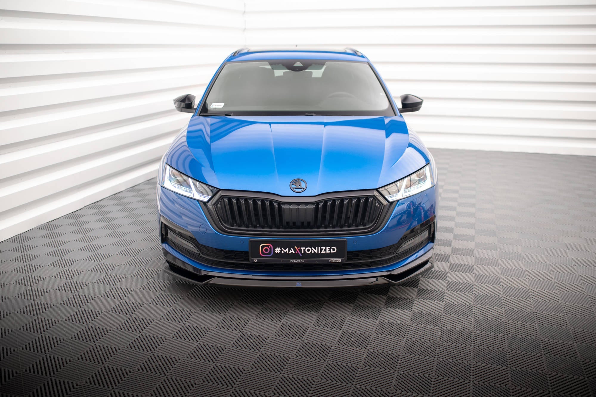 Lip delantero V.2 Skoda Octavia Sportline Mk4