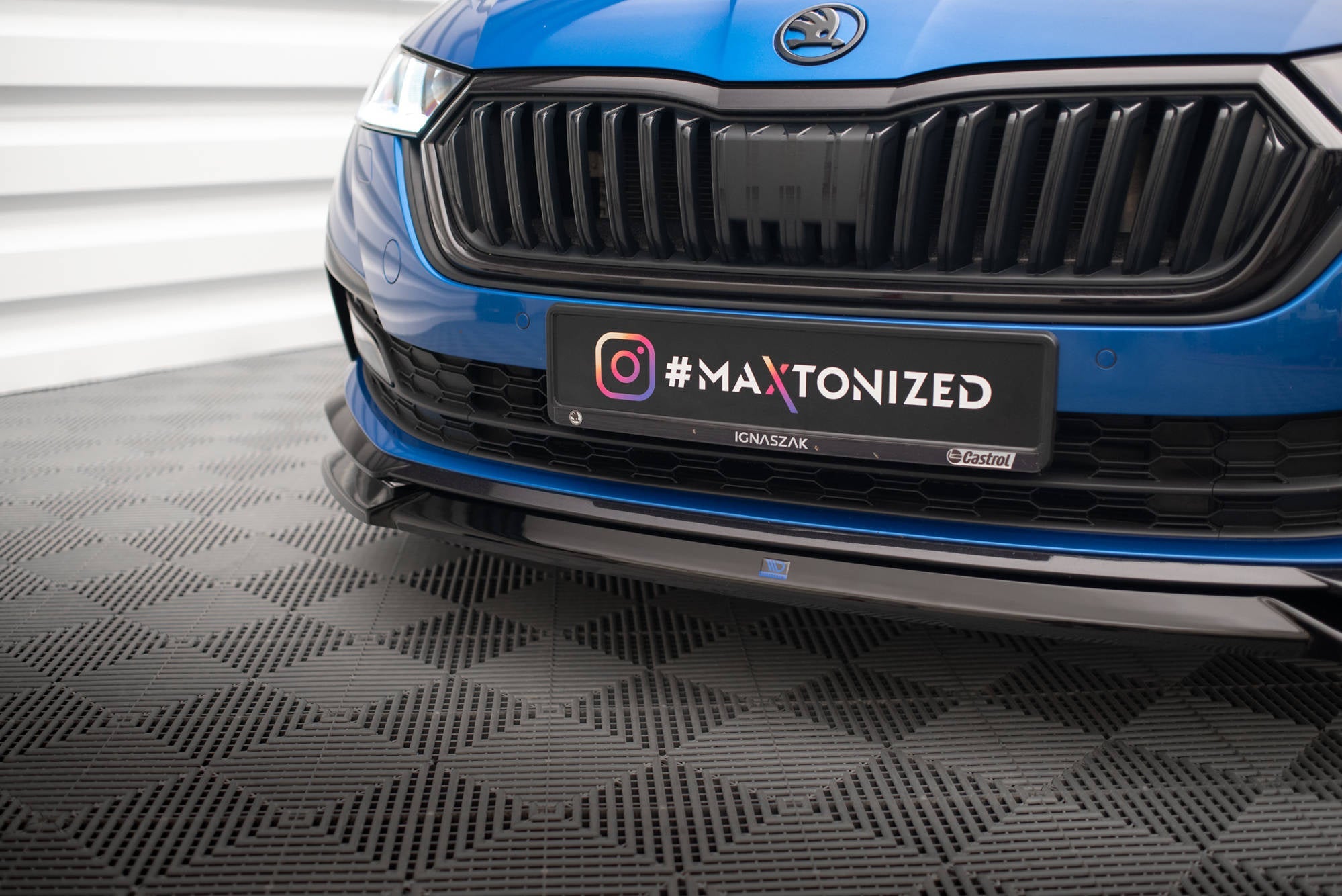 Lip delantero V.2 Skoda Octavia Sportline Mk4