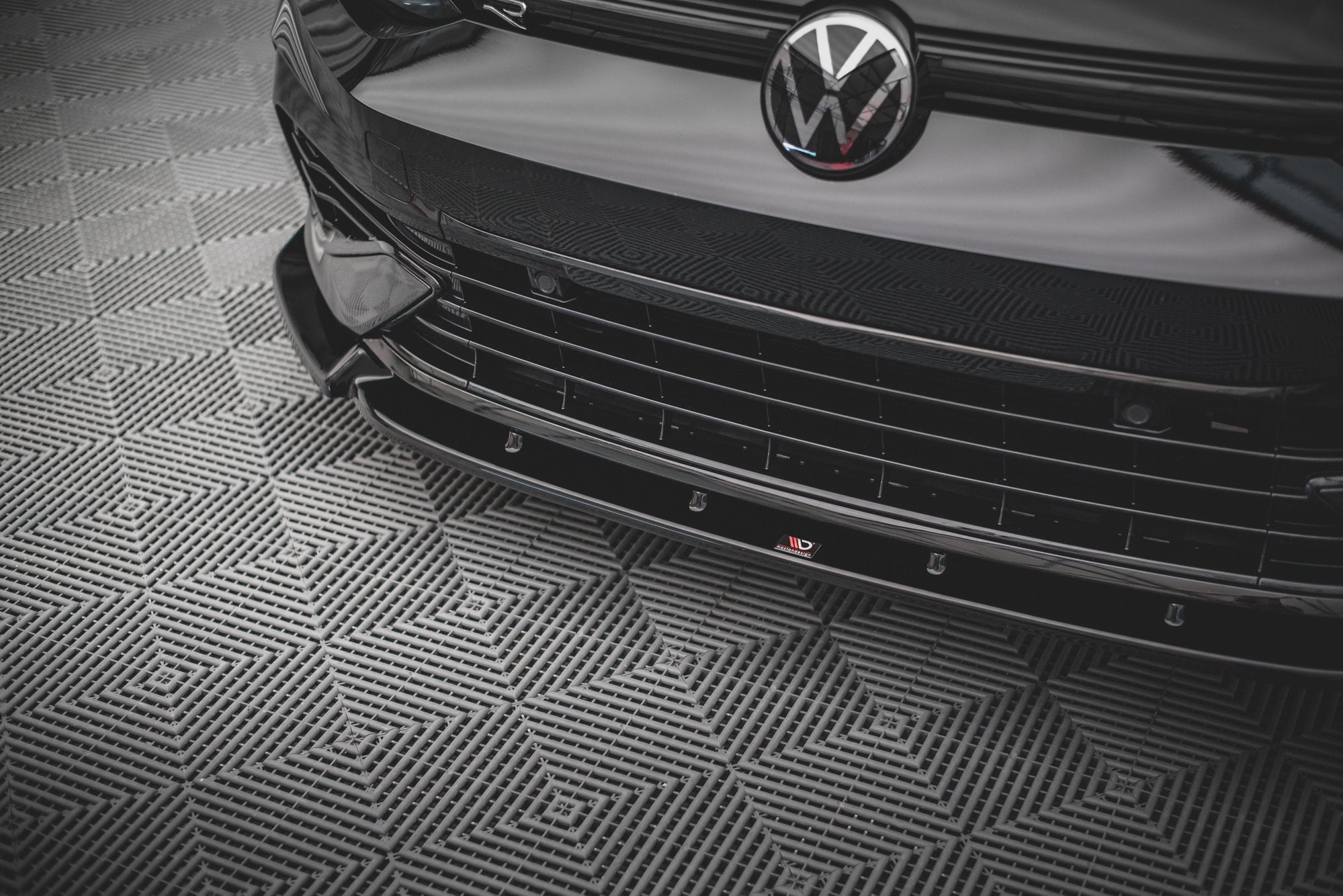 Lip delantero V.2 Volkswagen Golf R Hatchback / Variant Mk8