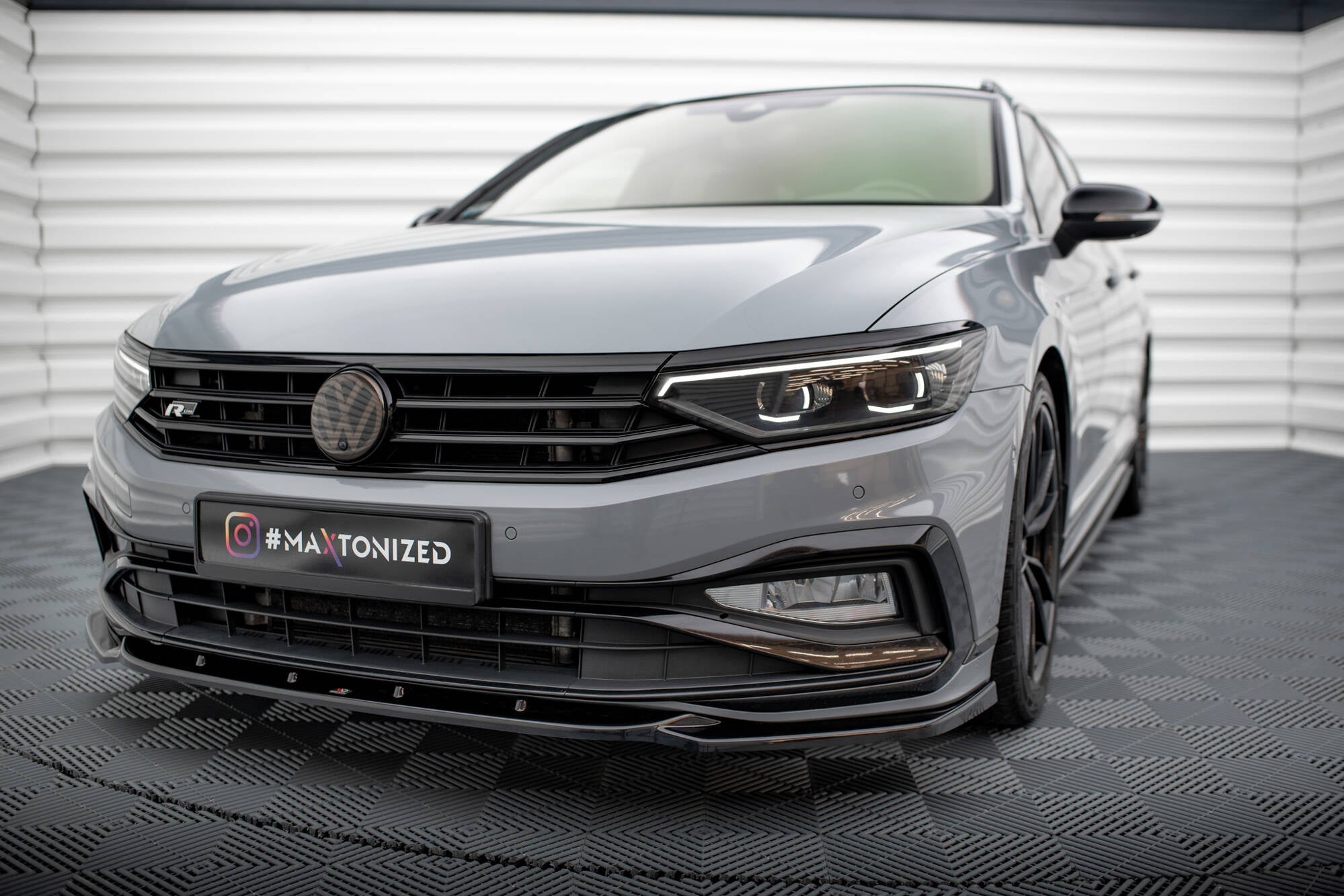 Lip delantero V.2 Volkswagen Passat R-Line B8 Facelift