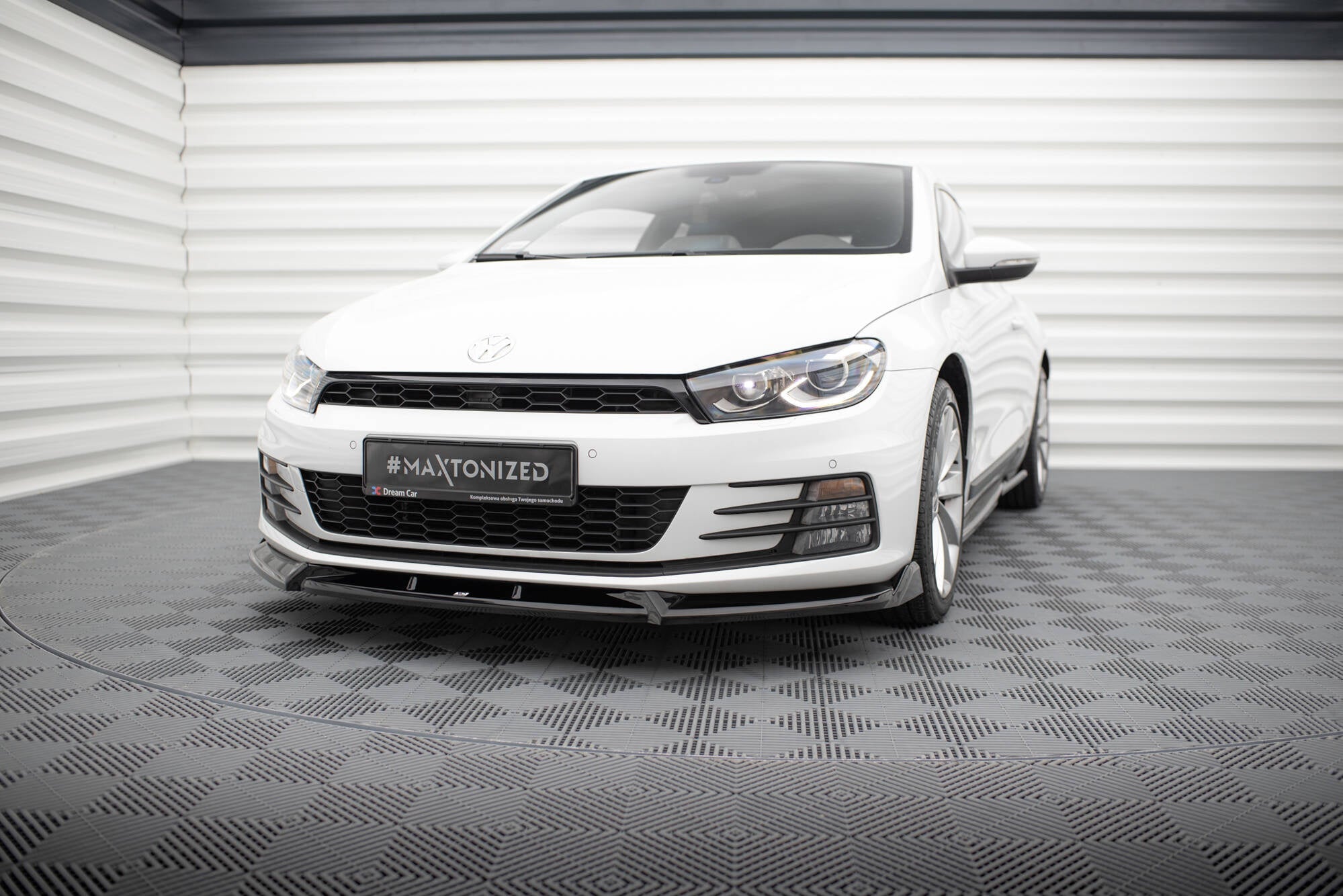 Lip delantero V.2 Volkswagen Scirocco Mk3 Facelift