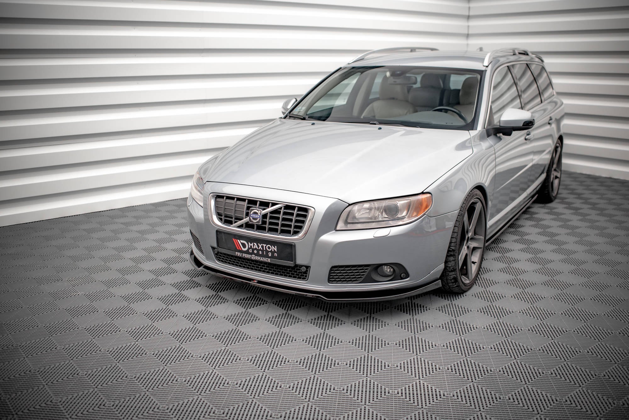 Lip delantero V.2 Volvo V70 Mk3