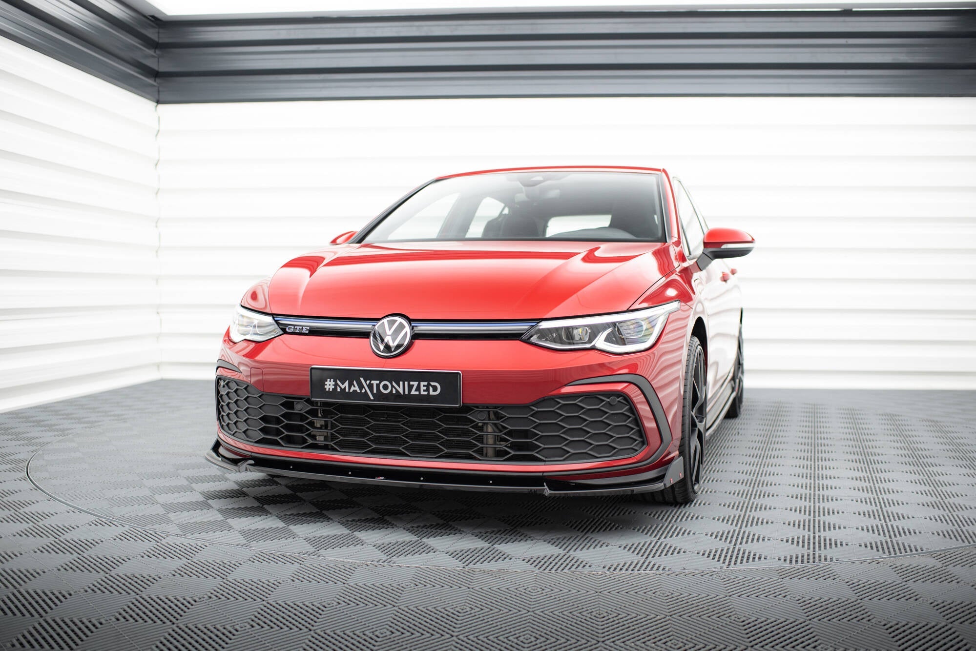 Lip Delantero V.3 + Flaps Volkswagen Golf GTI / GTE / GTD / R-Line Mk8